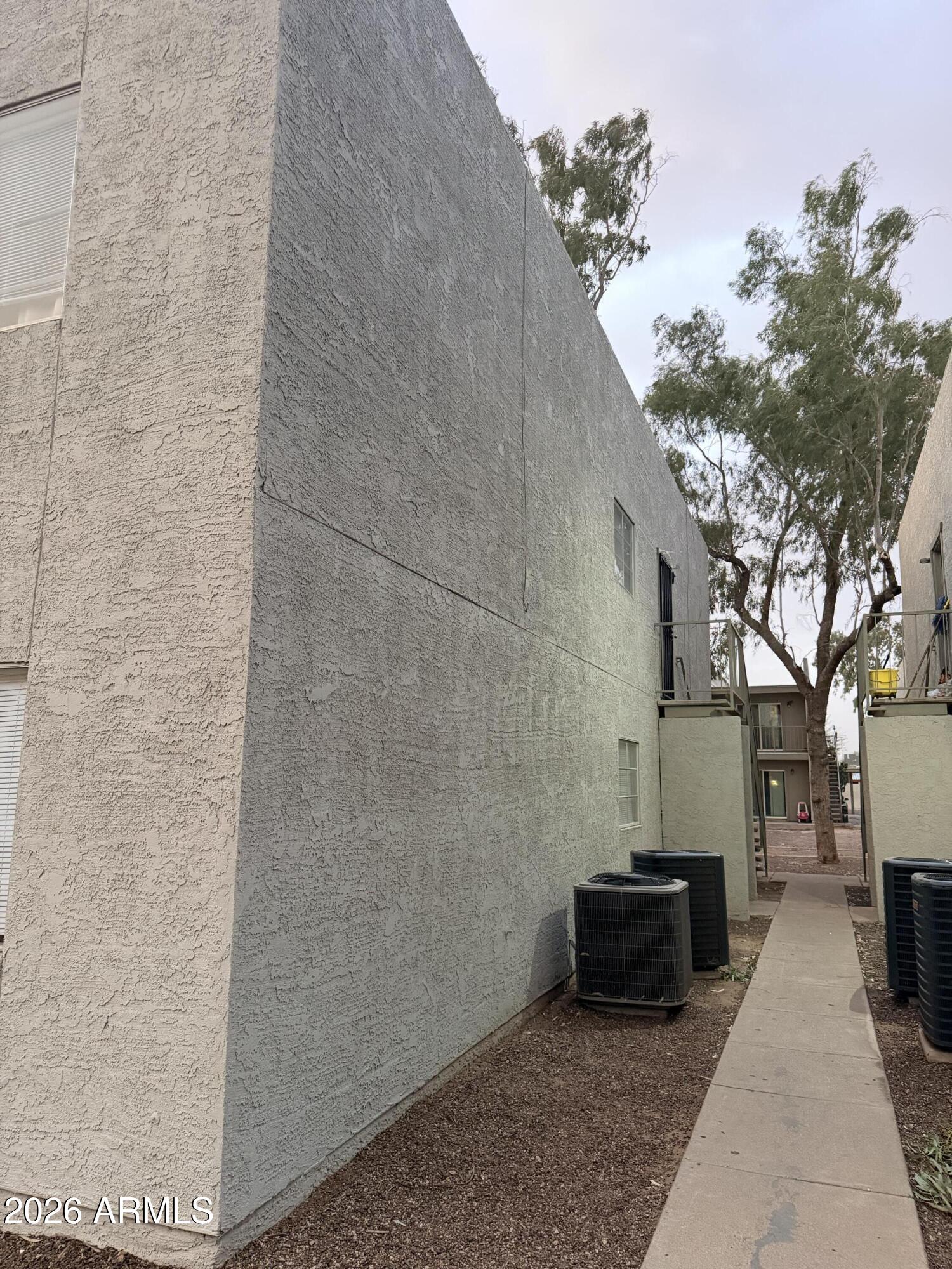 2808 E LE MARCHE Avenue