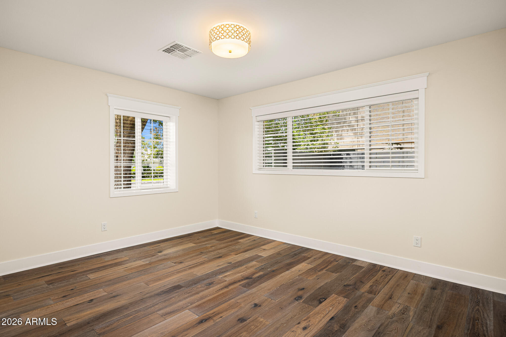 4618 E CALLE VENTURA