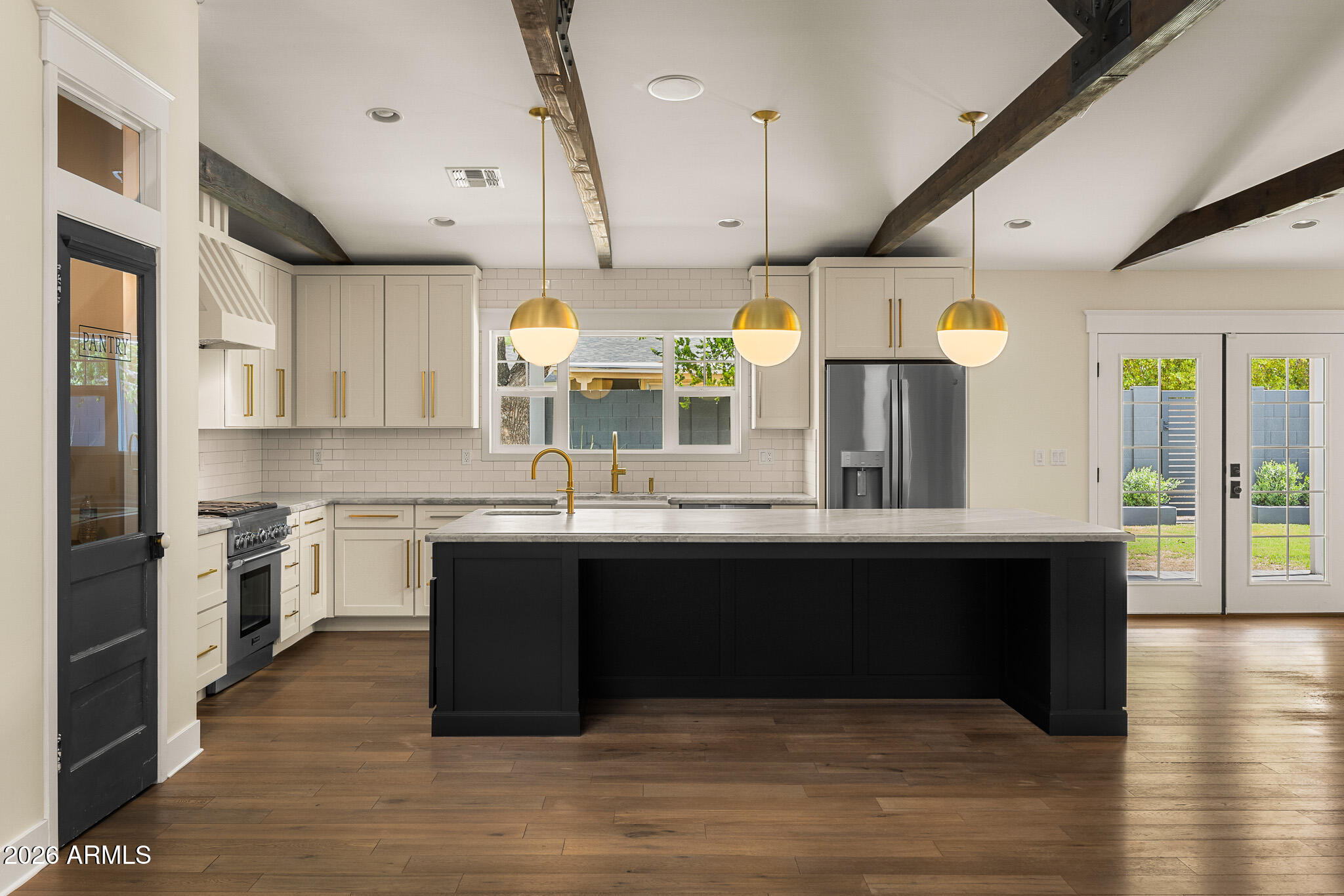 4618 E CALLE VENTURA