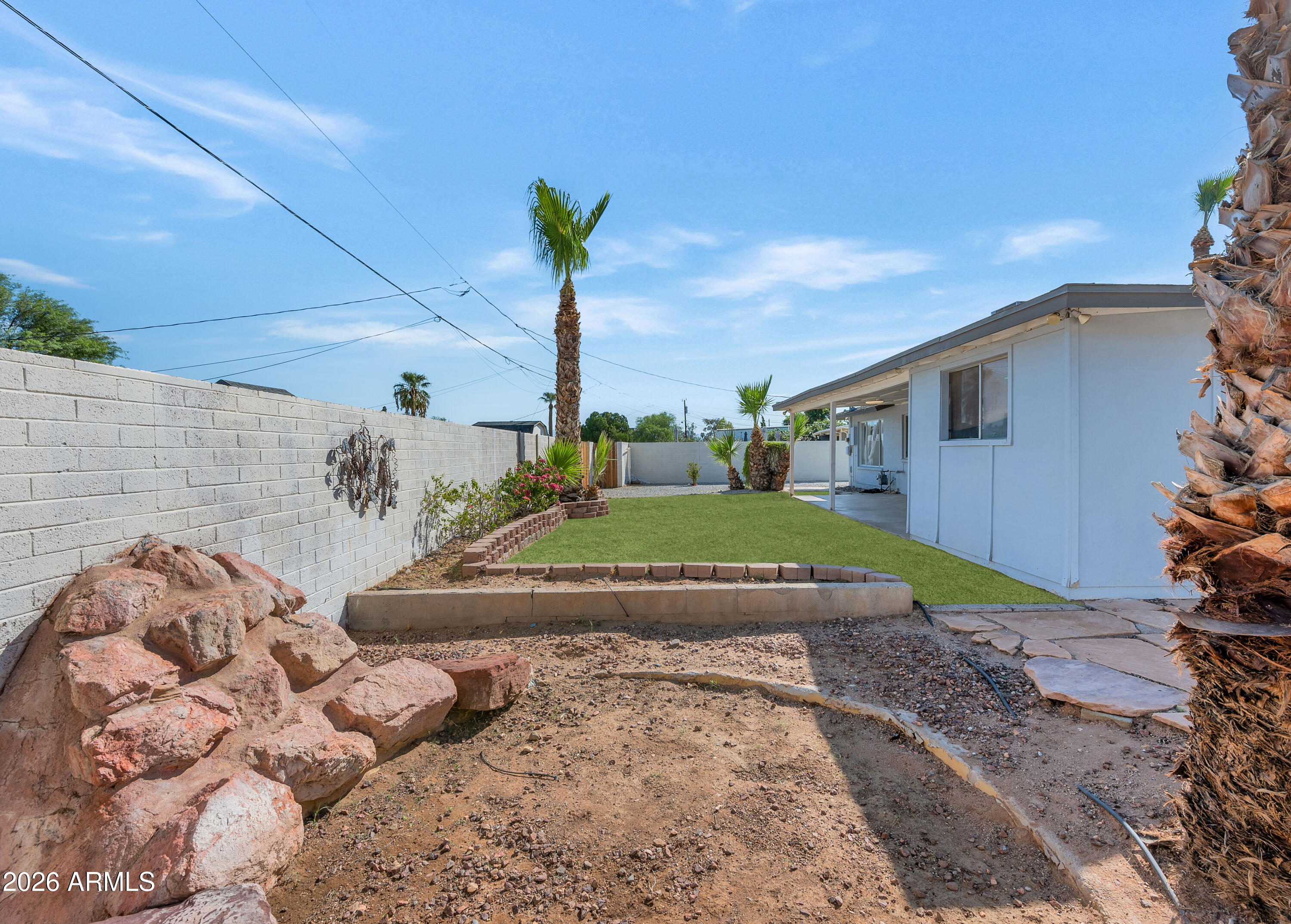 3904 E SAHUARO Drive