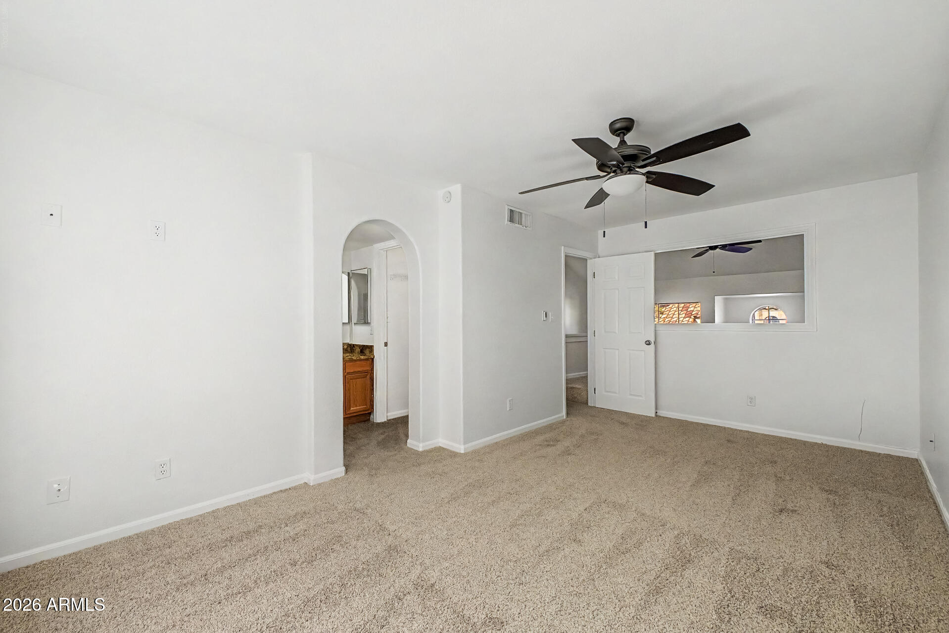 1025 E HIGHLAND Avenue 32