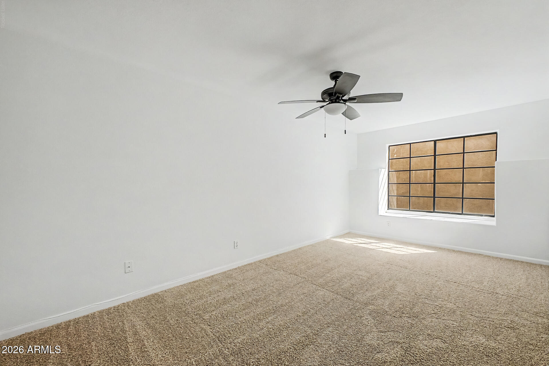 1025 E HIGHLAND Avenue 32