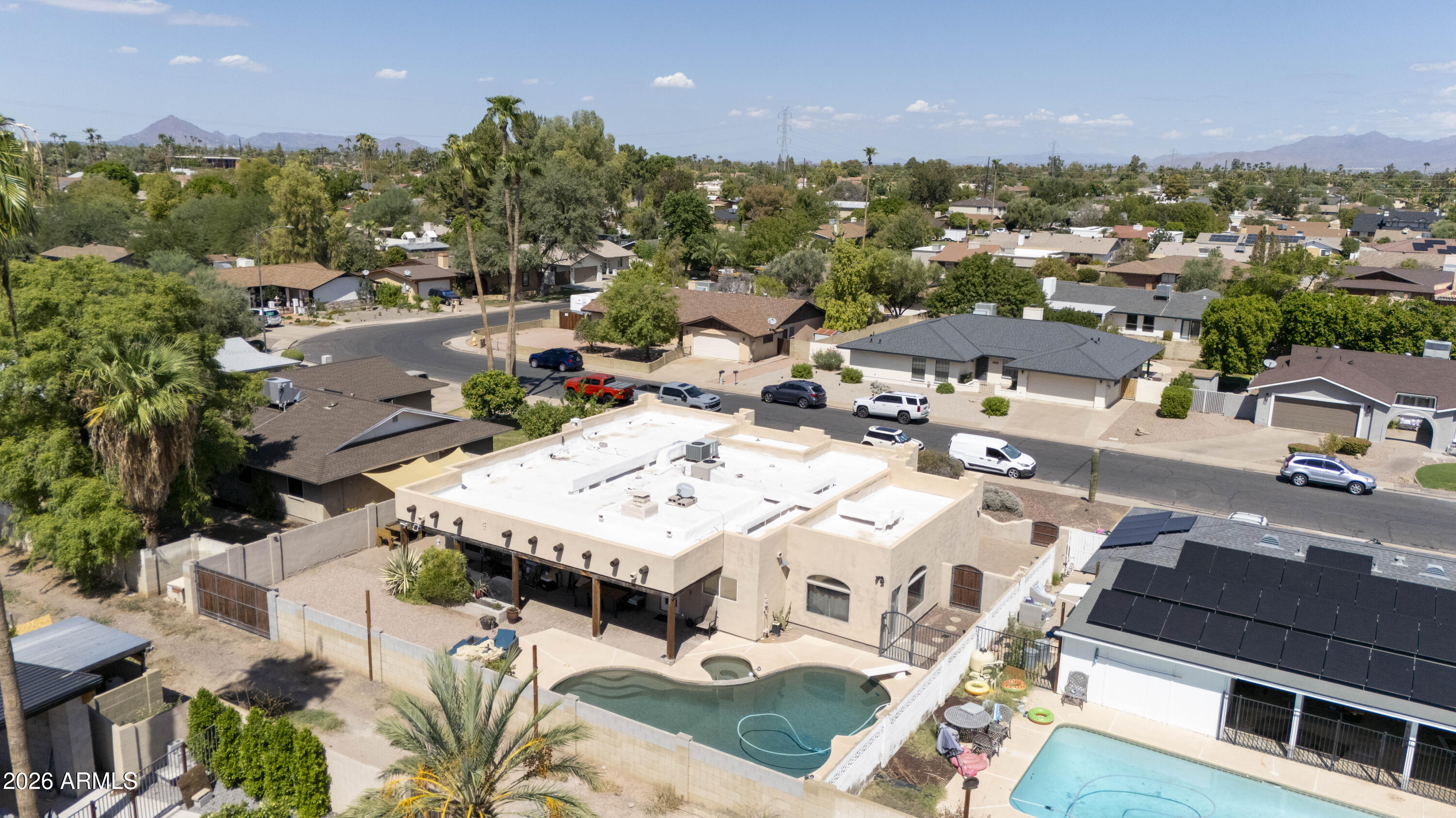 1521 E FAIRFIELD Street