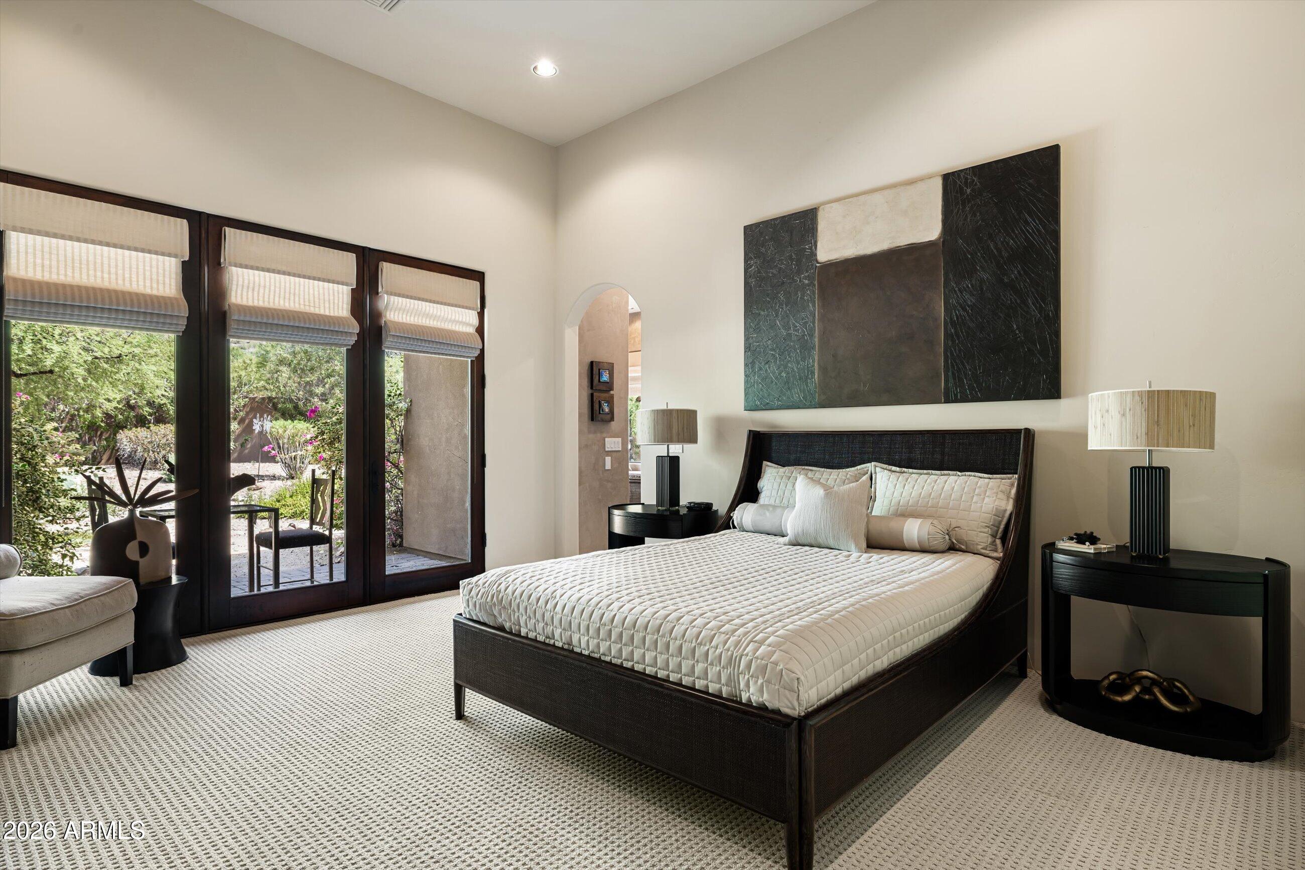 10304 E FOOTHILLS Drive