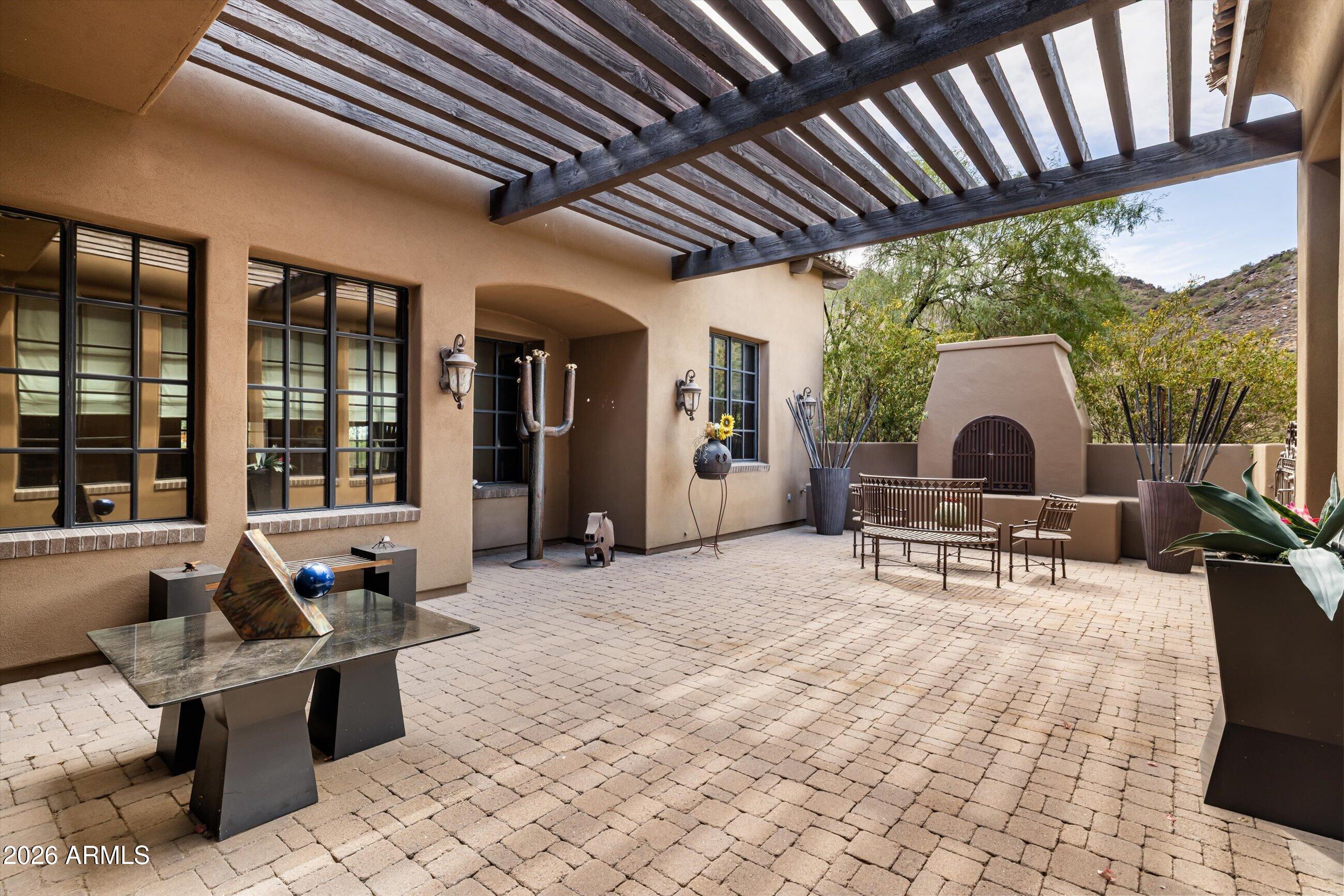 10304 E FOOTHILLS Drive