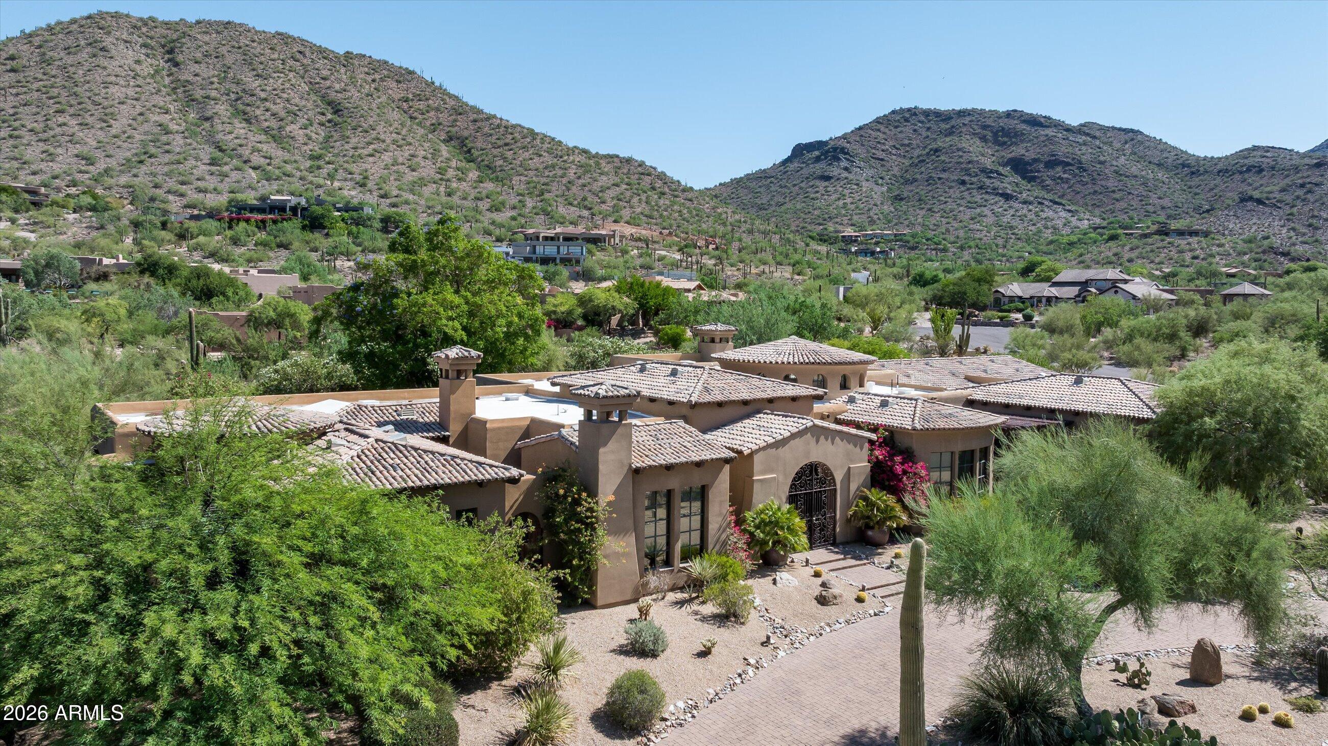 10304 E FOOTHILLS Drive