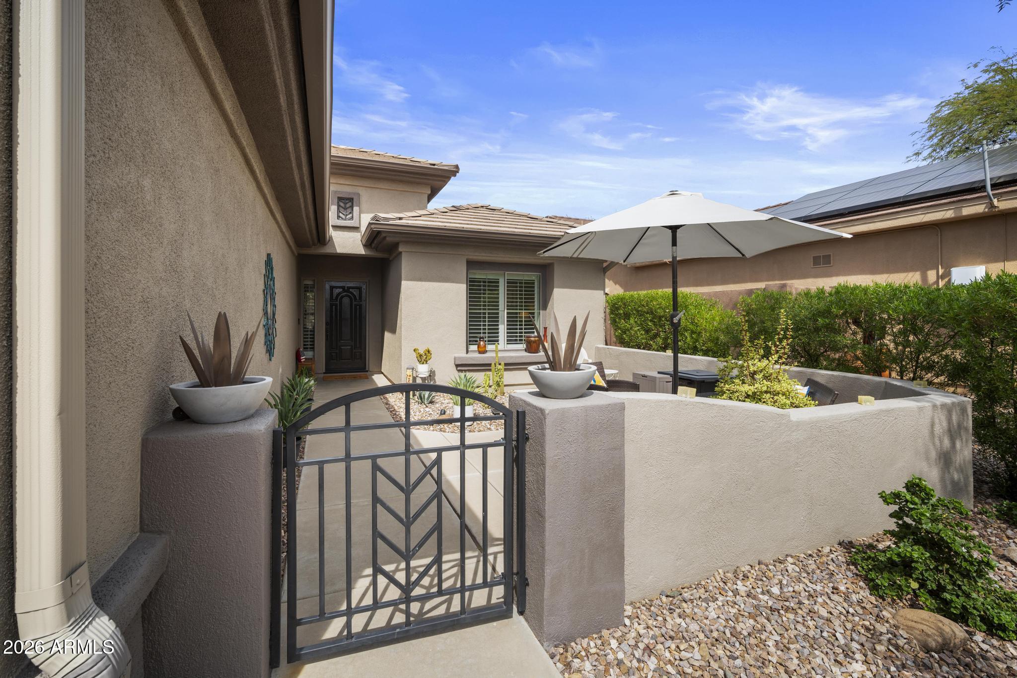 1922 W WHITMAN Court