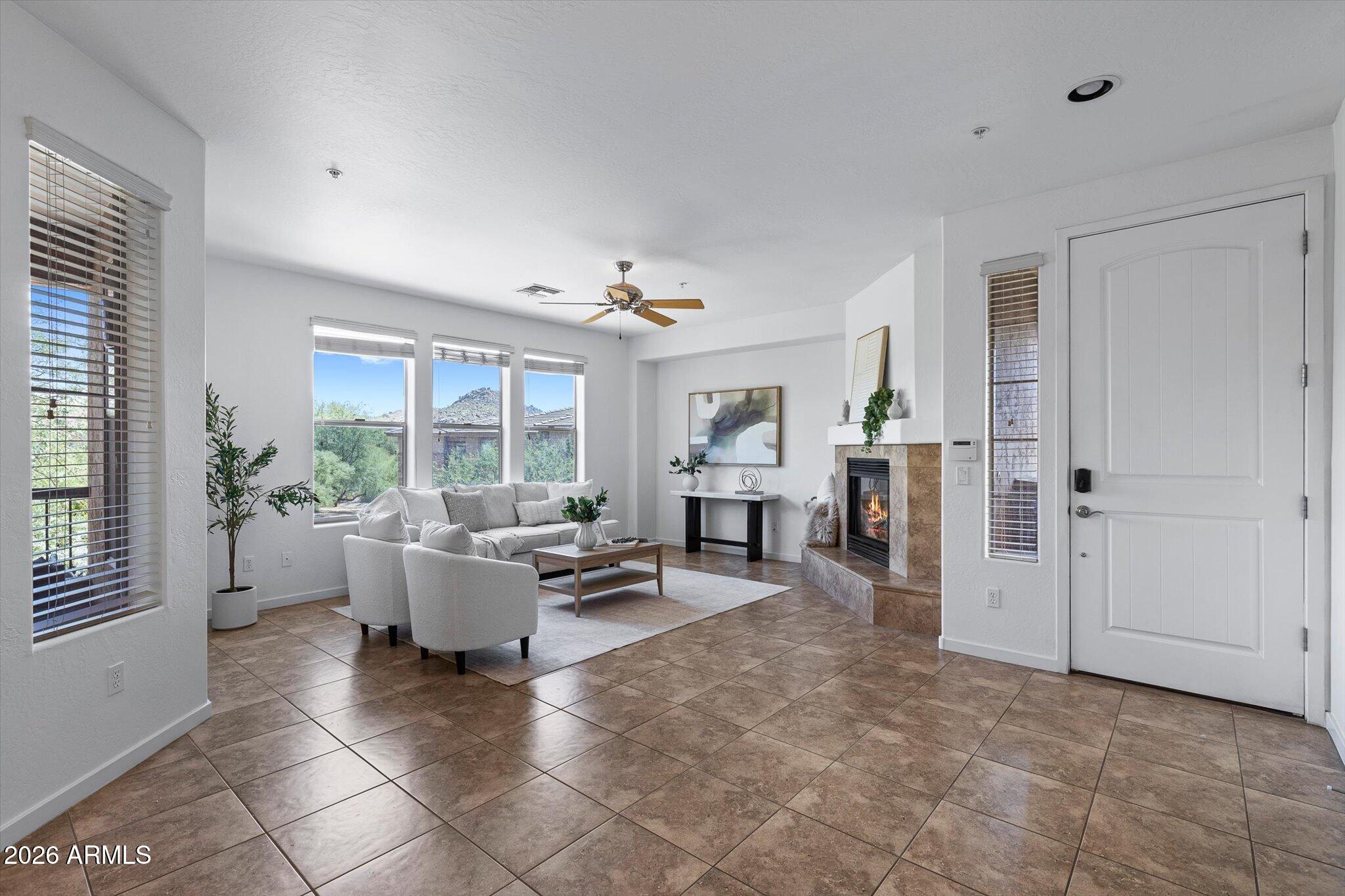 10260 E WHITE FEATHER Lane E 2015