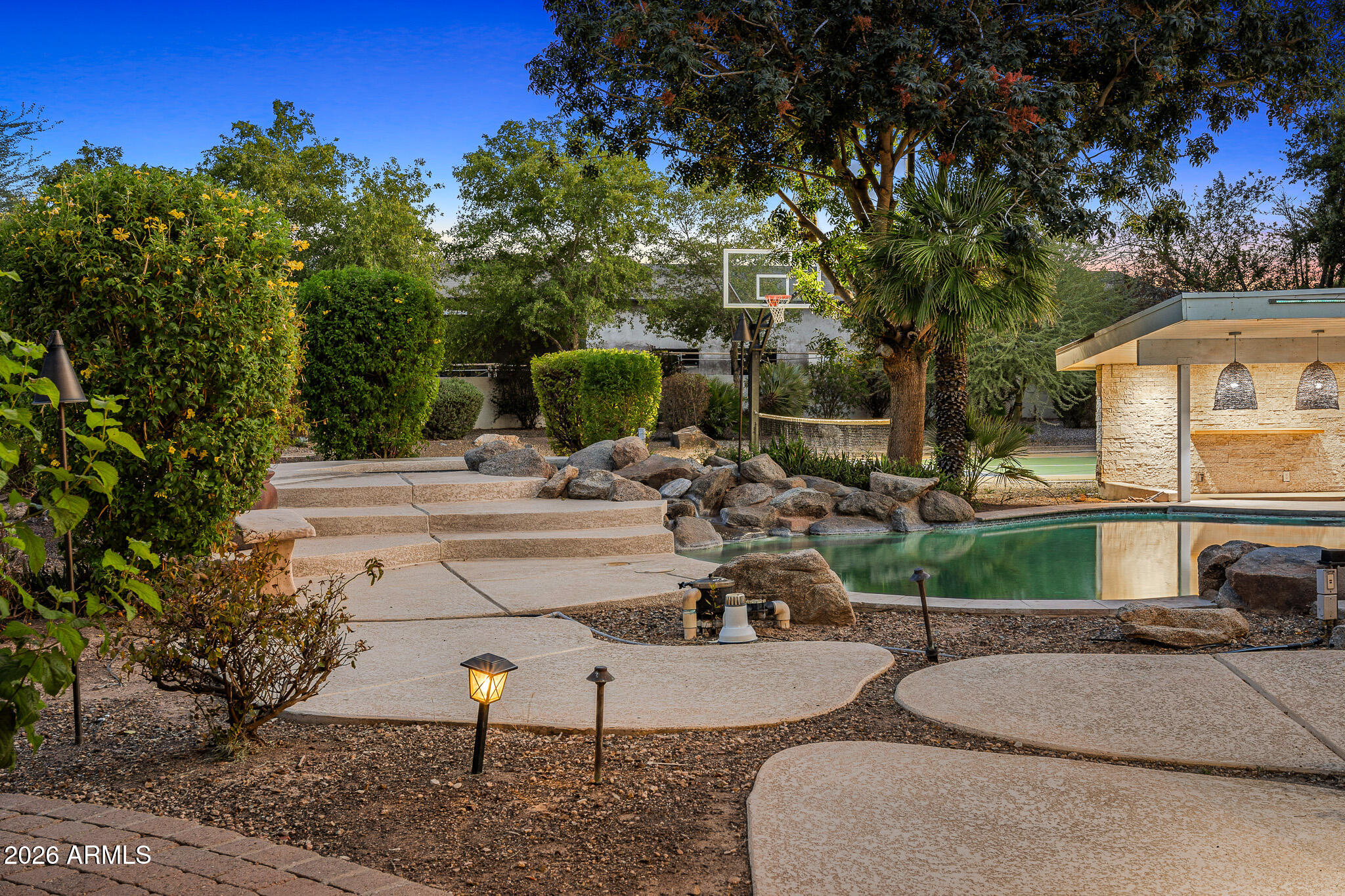 7475 E JACKRABBIT Road