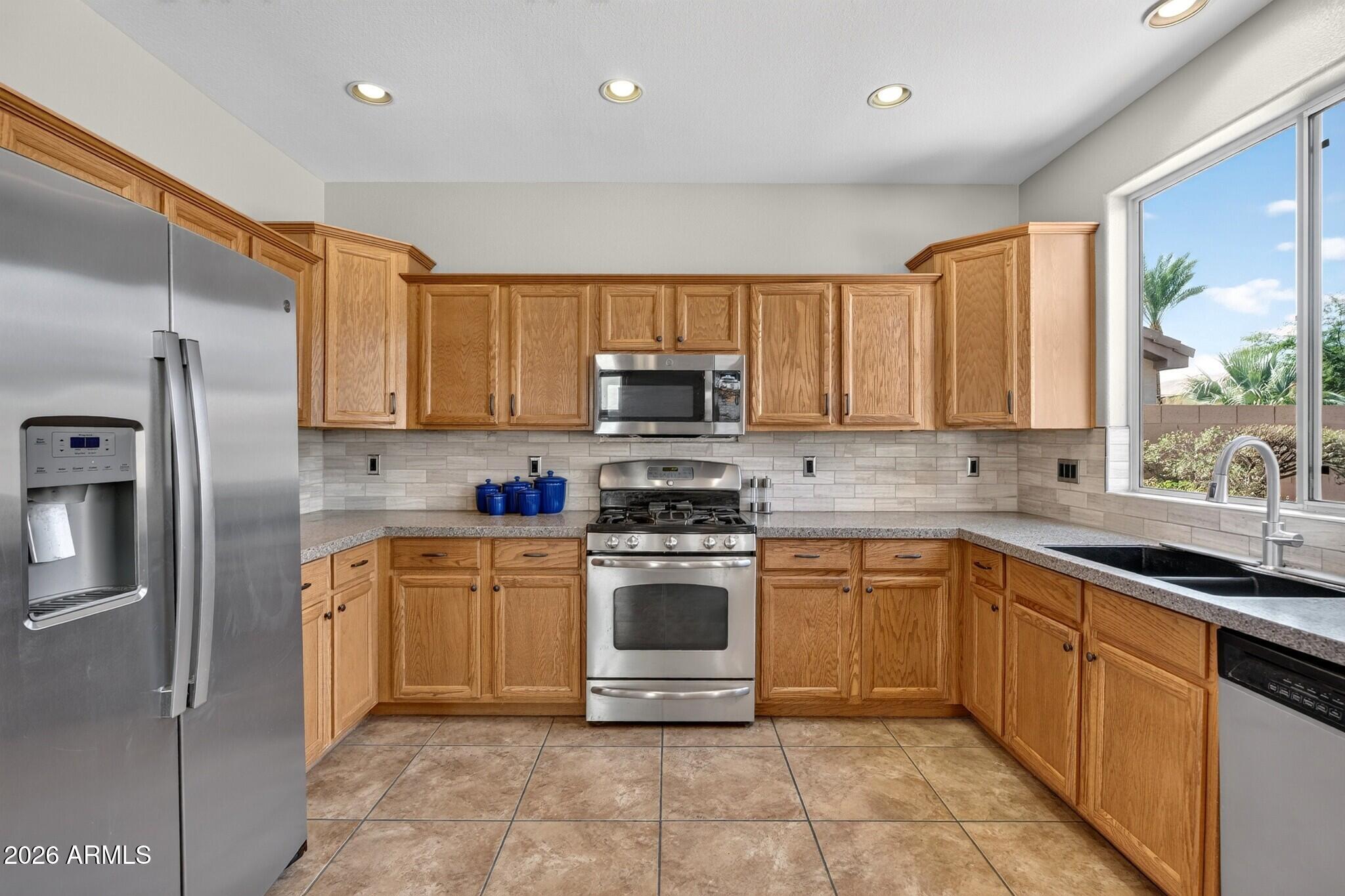 1368 W ENFIELD Way