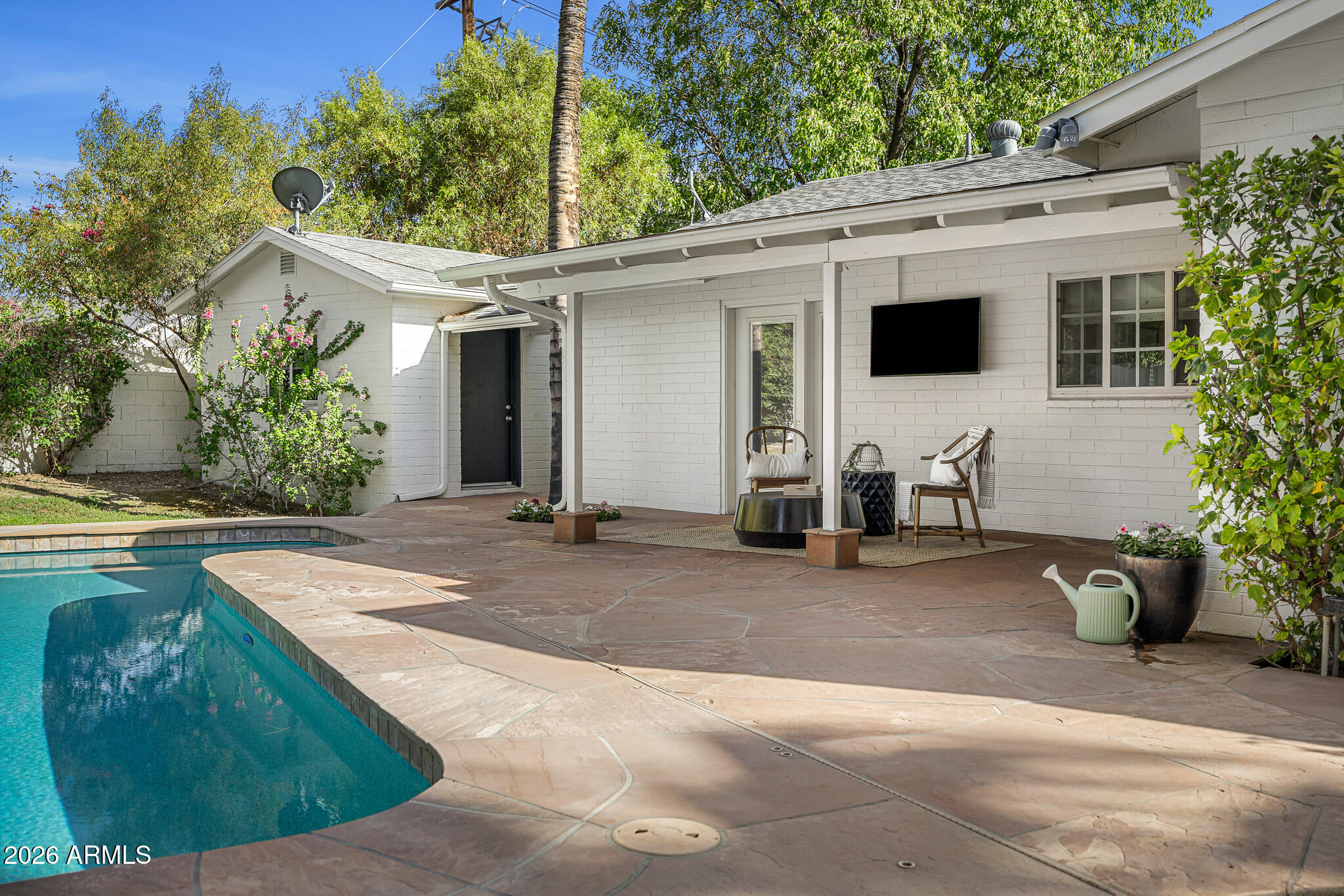 3336 E Mariposa Street