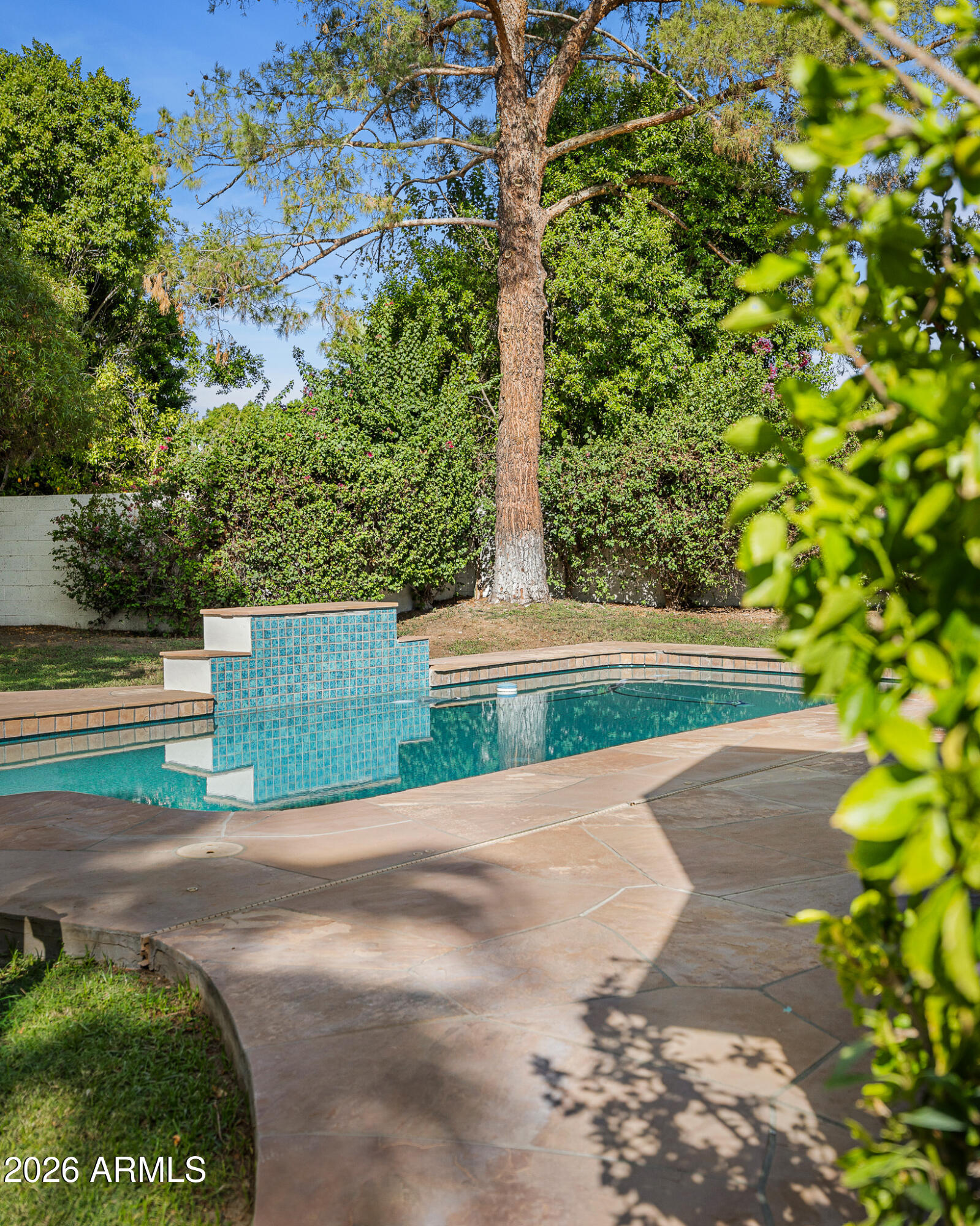 3336 E Mariposa Street