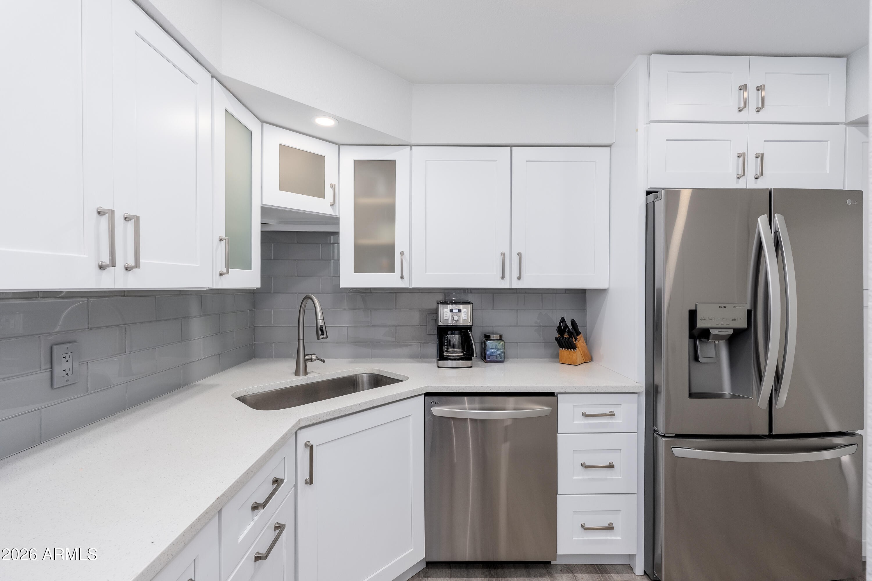 8787 E MOUNTAIN VIEW Road 2128