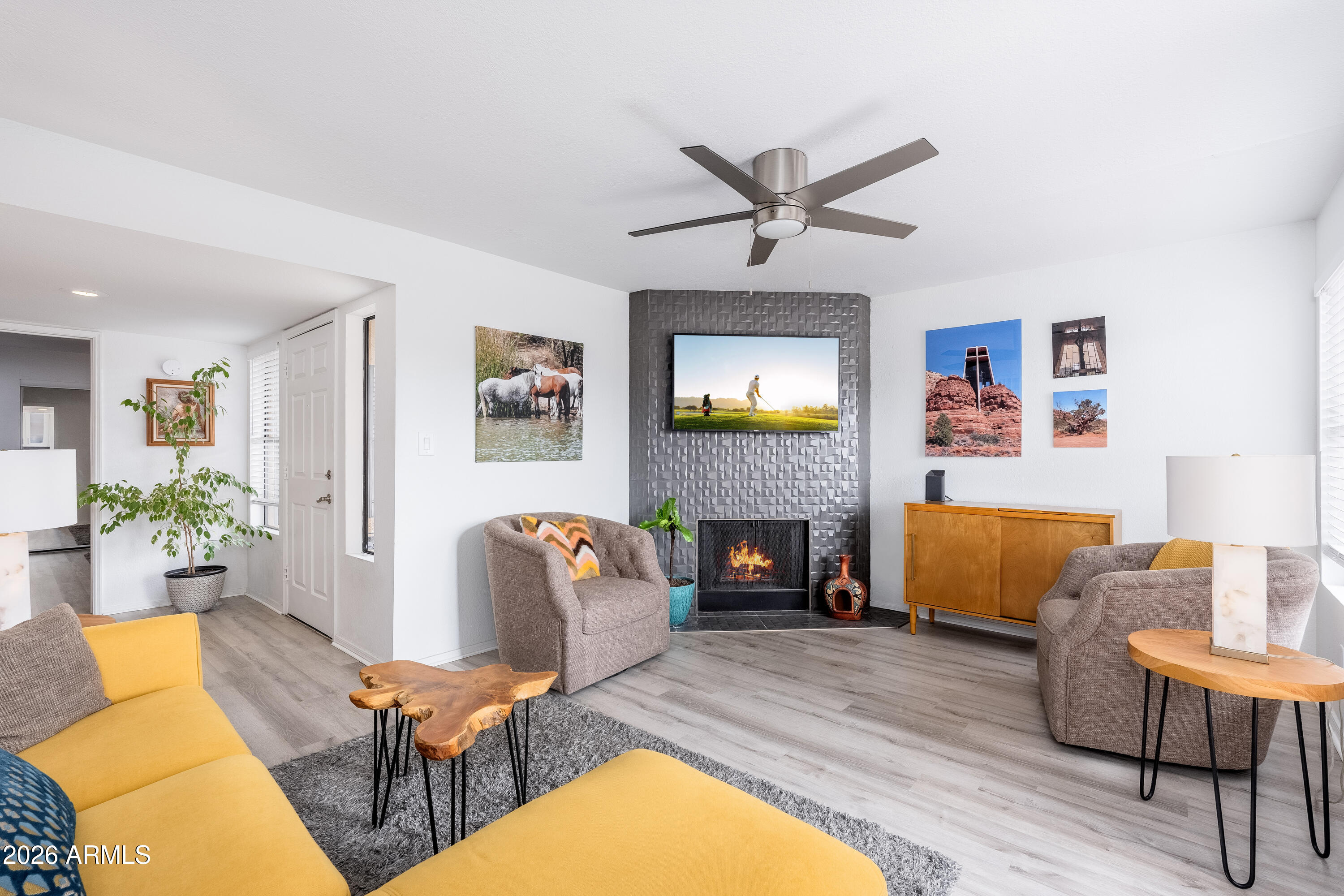 8787 E MOUNTAIN VIEW Road 2128