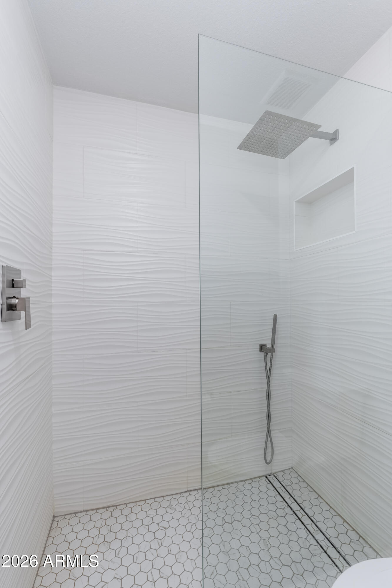 8787 E MOUNTAIN VIEW Road 2128