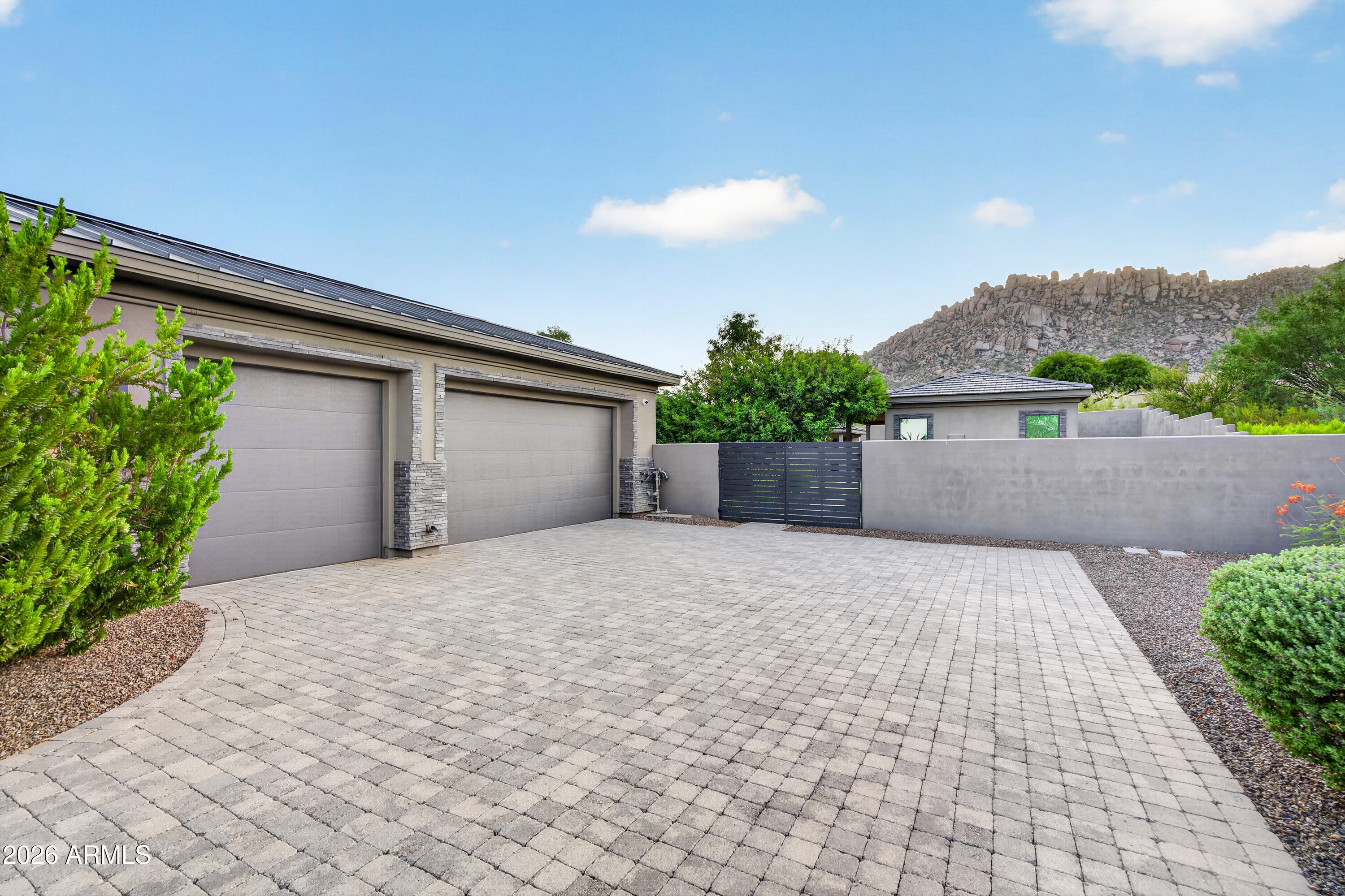 11605 E DESERT HOLLY Drive