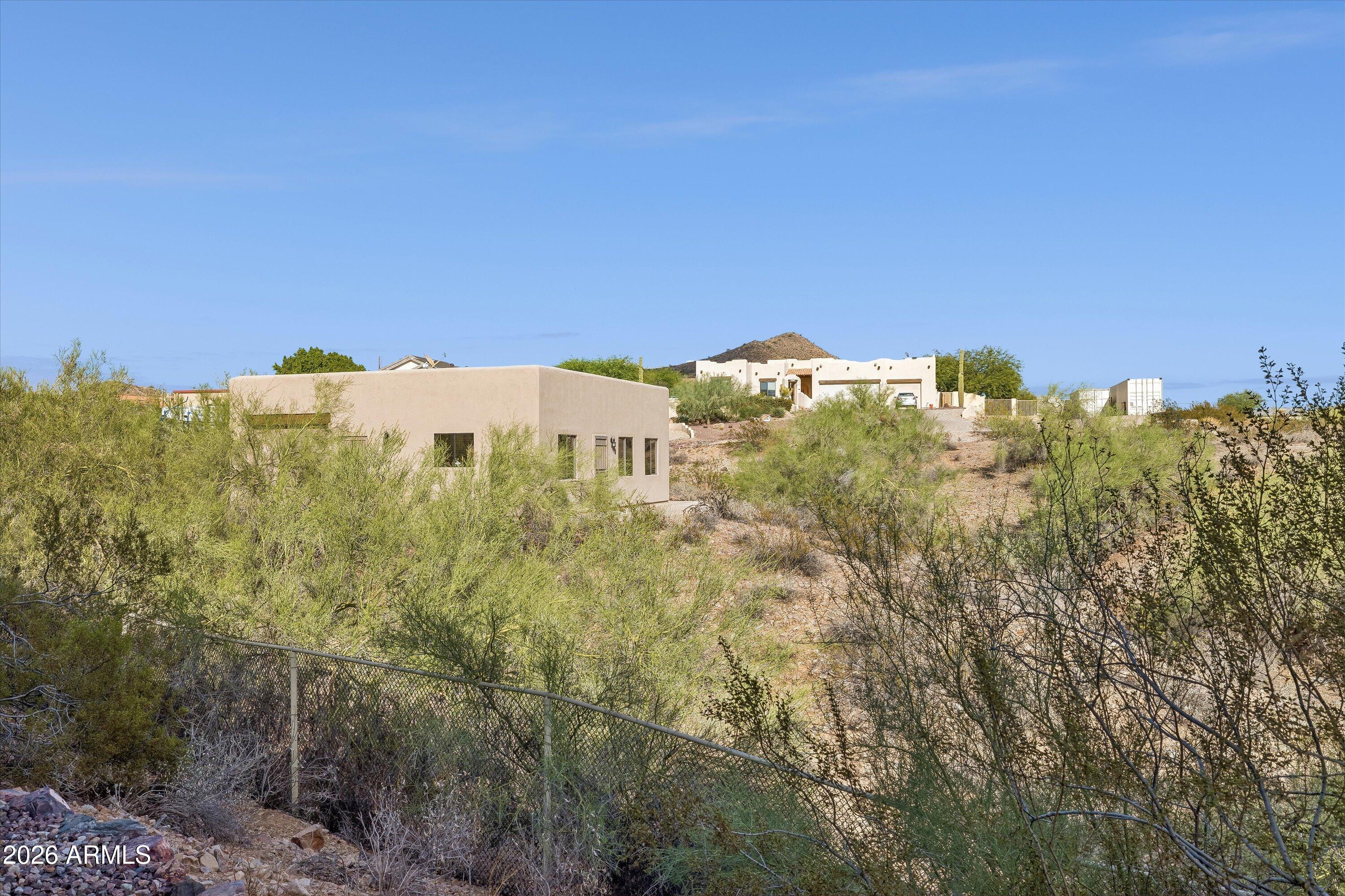205 W QUARTZ ROCK Road