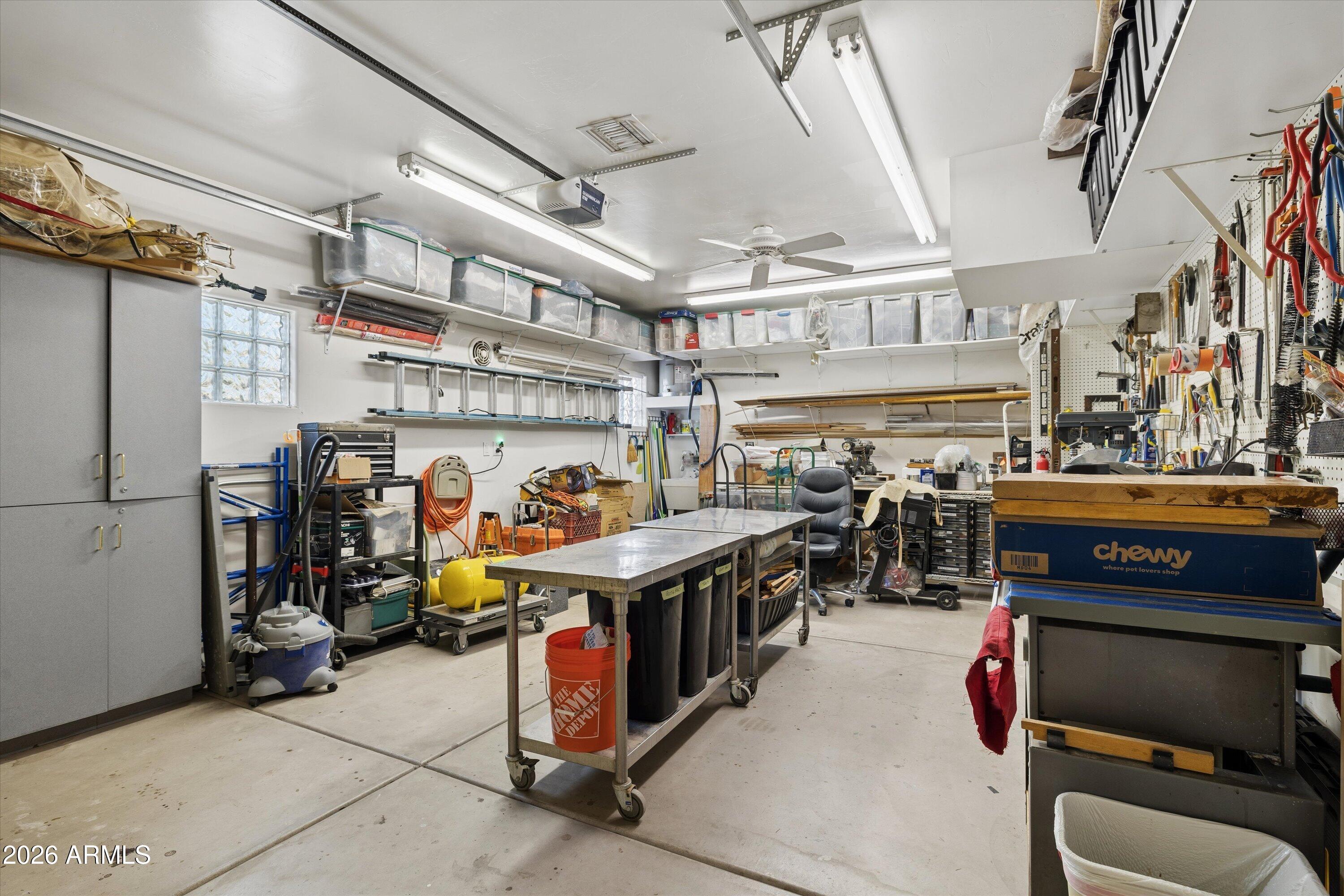 205 W QUARTZ ROCK Road