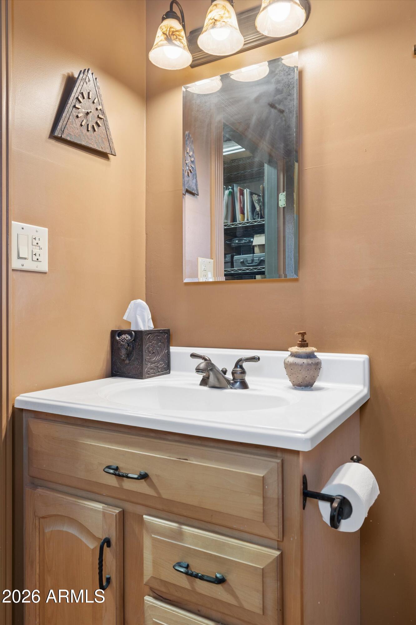 205 W QUARTZ ROCK Road