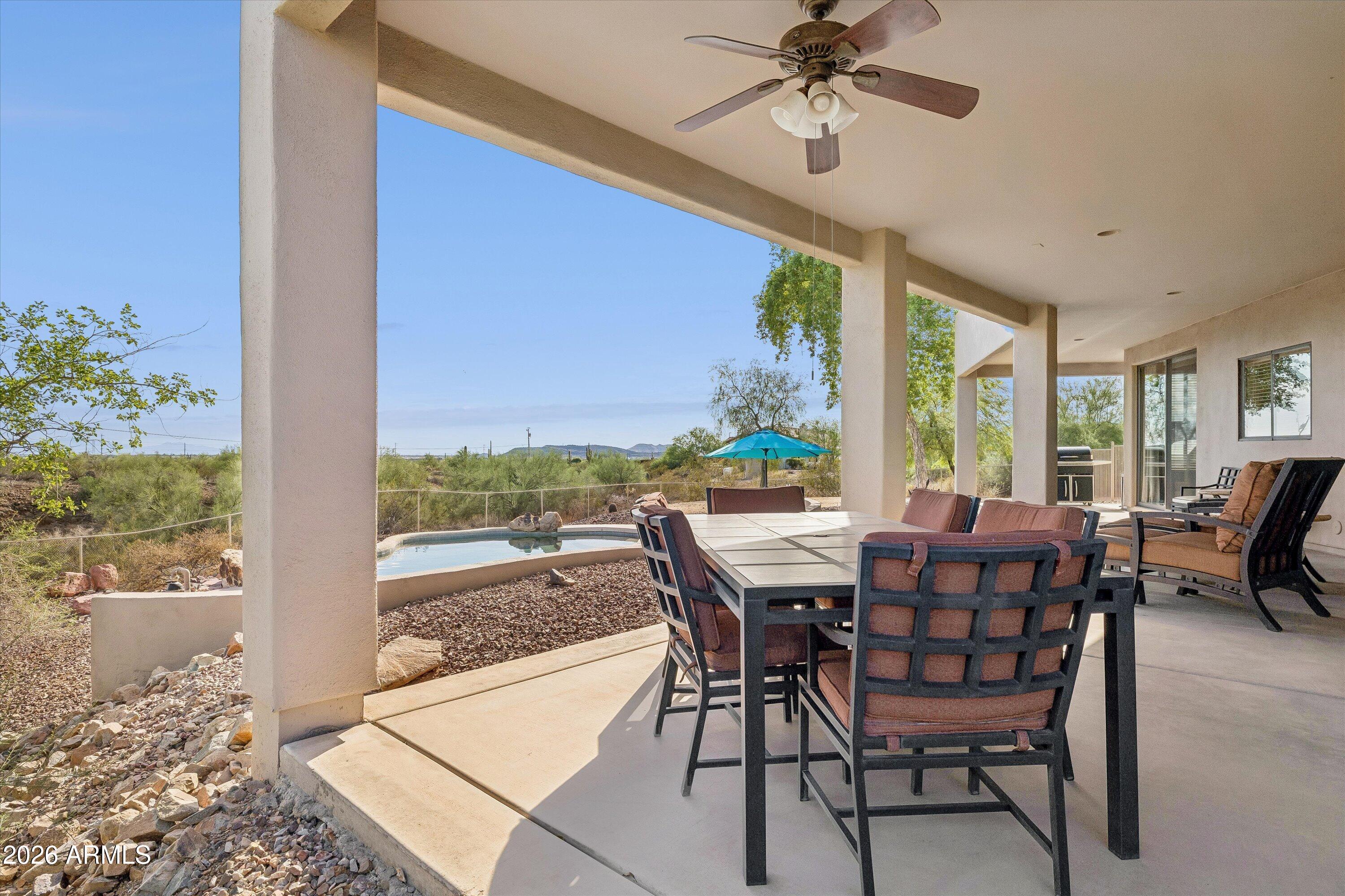 205 W QUARTZ ROCK Road