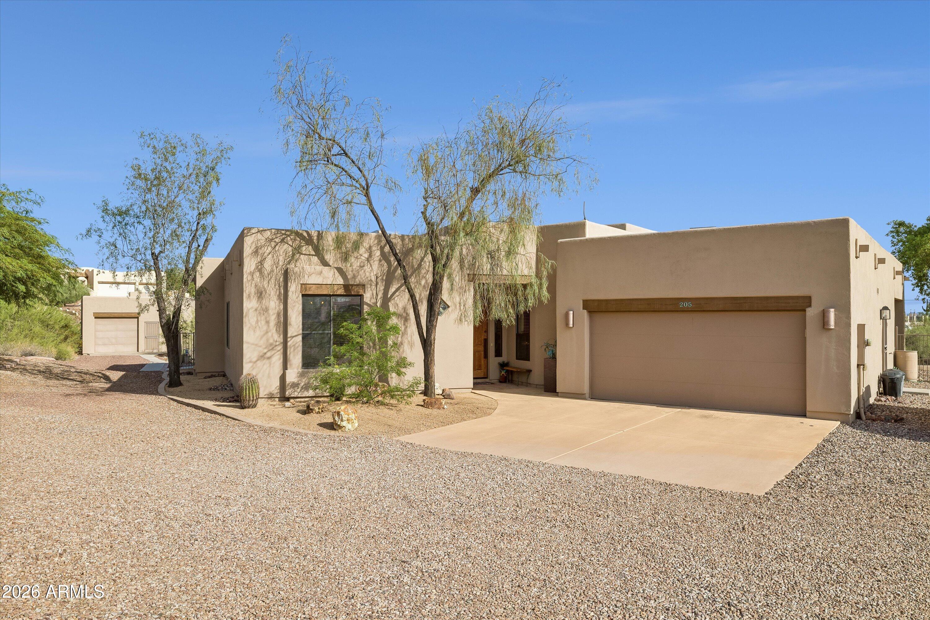 205 W QUARTZ ROCK Road