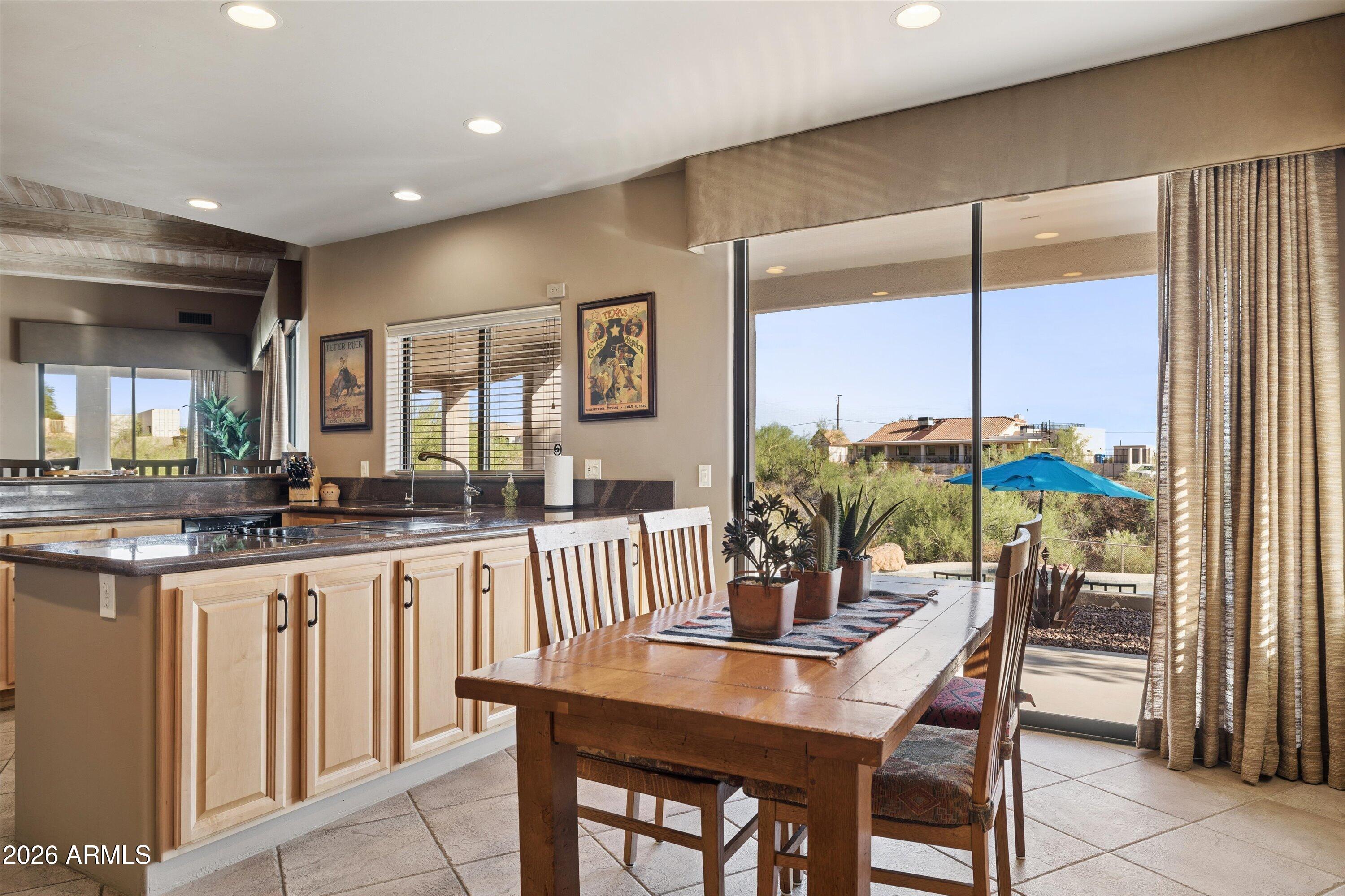 205 W QUARTZ ROCK Road