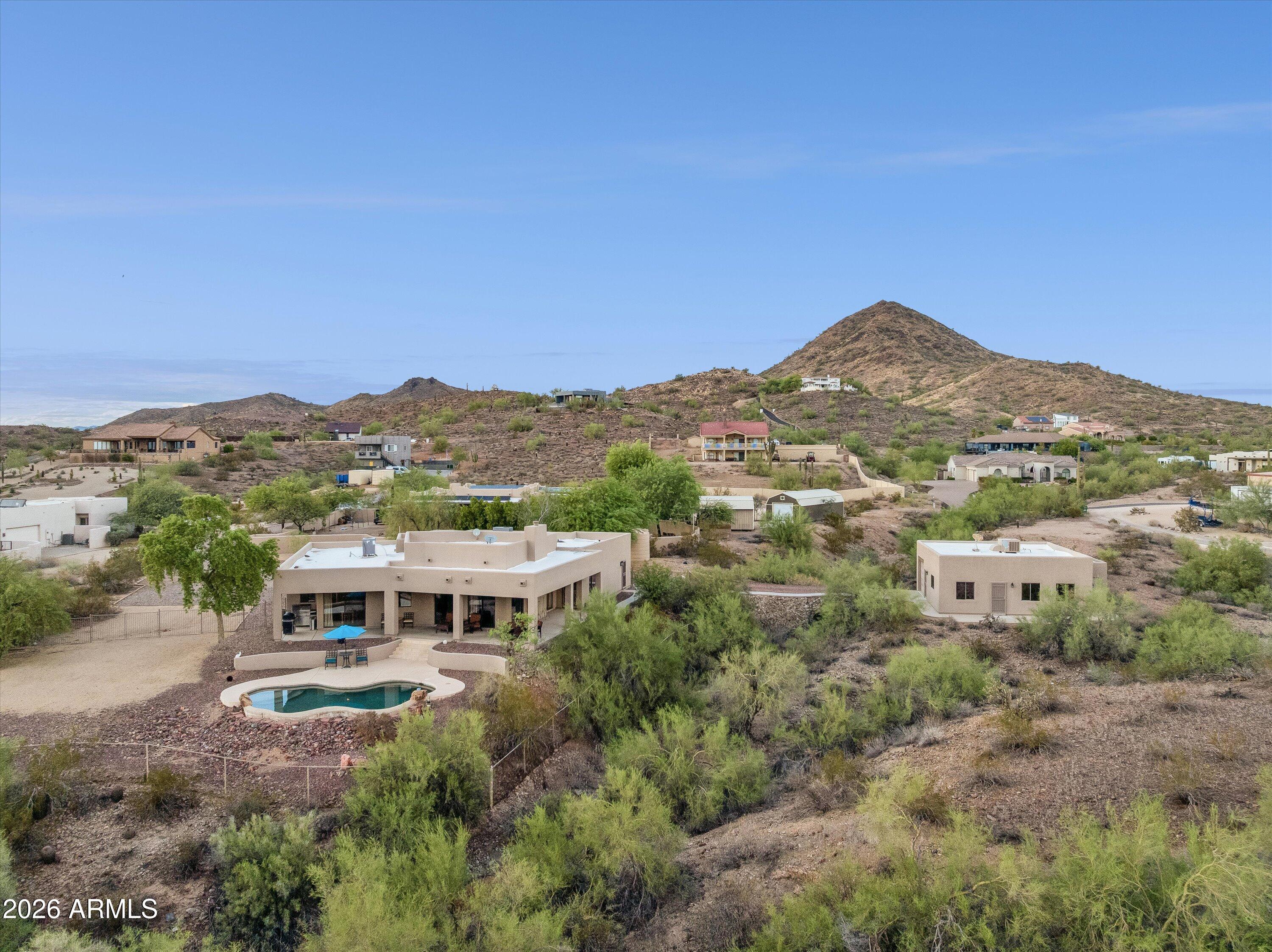 205 W QUARTZ ROCK Road