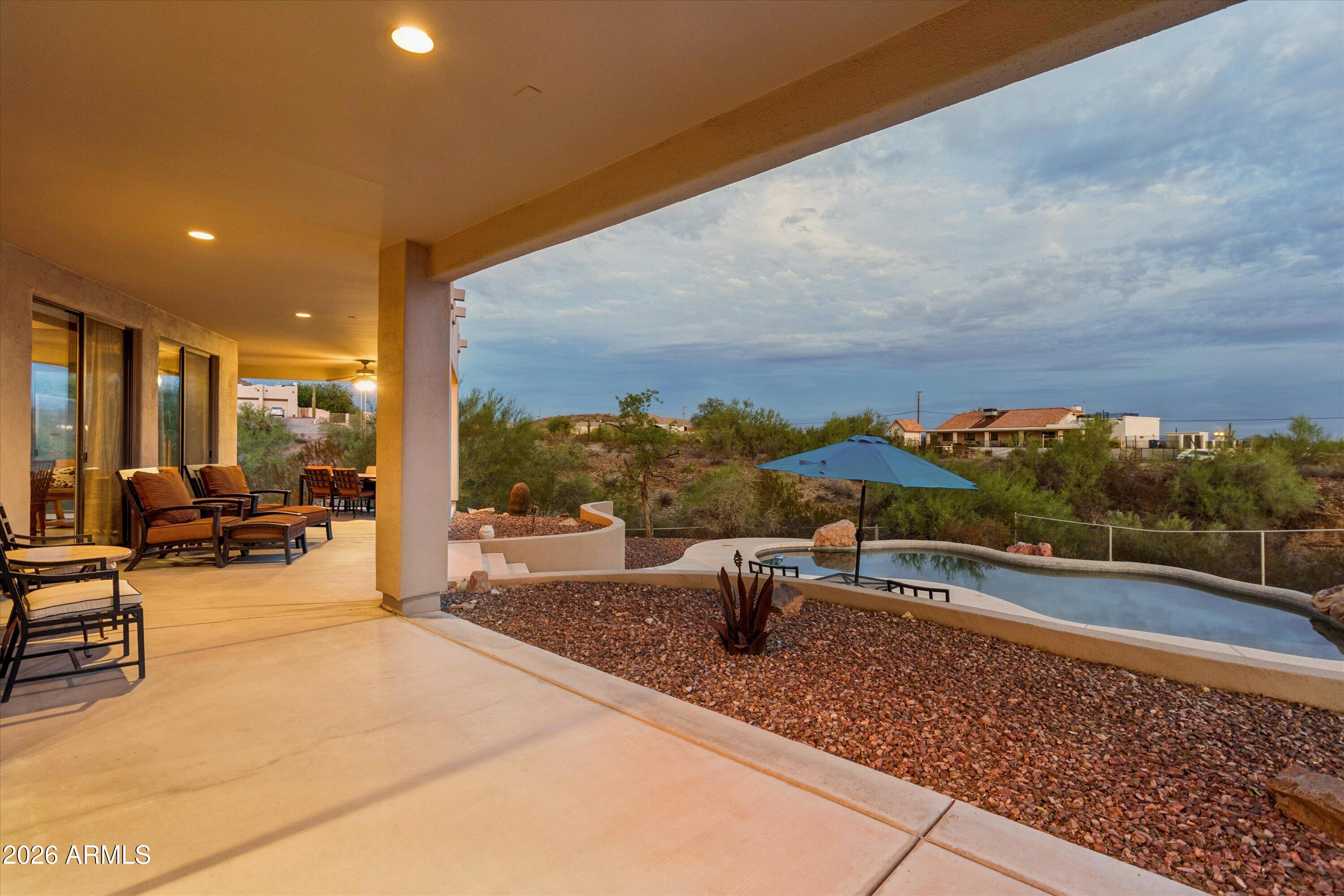 205 W QUARTZ ROCK Road