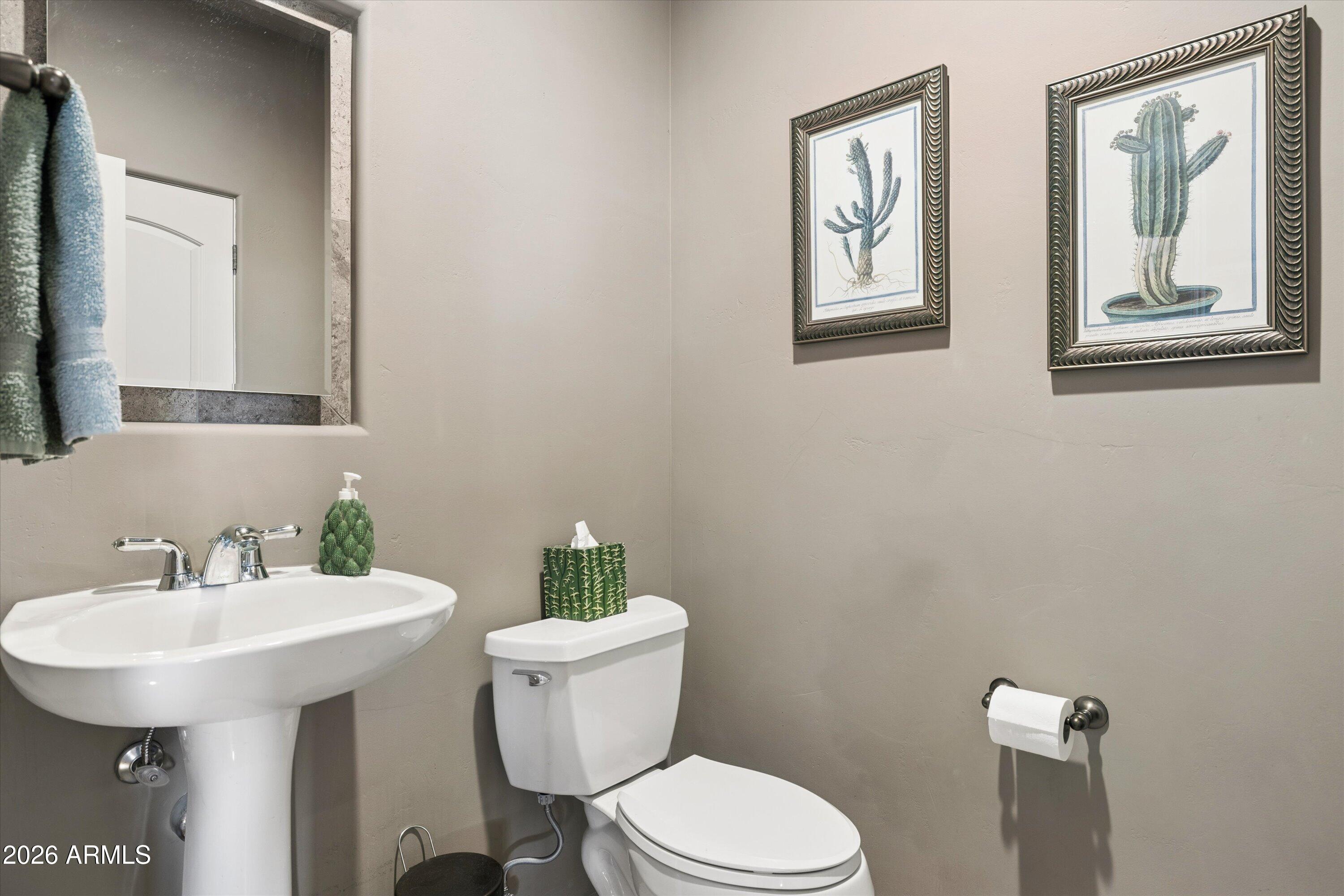205 W QUARTZ ROCK Road