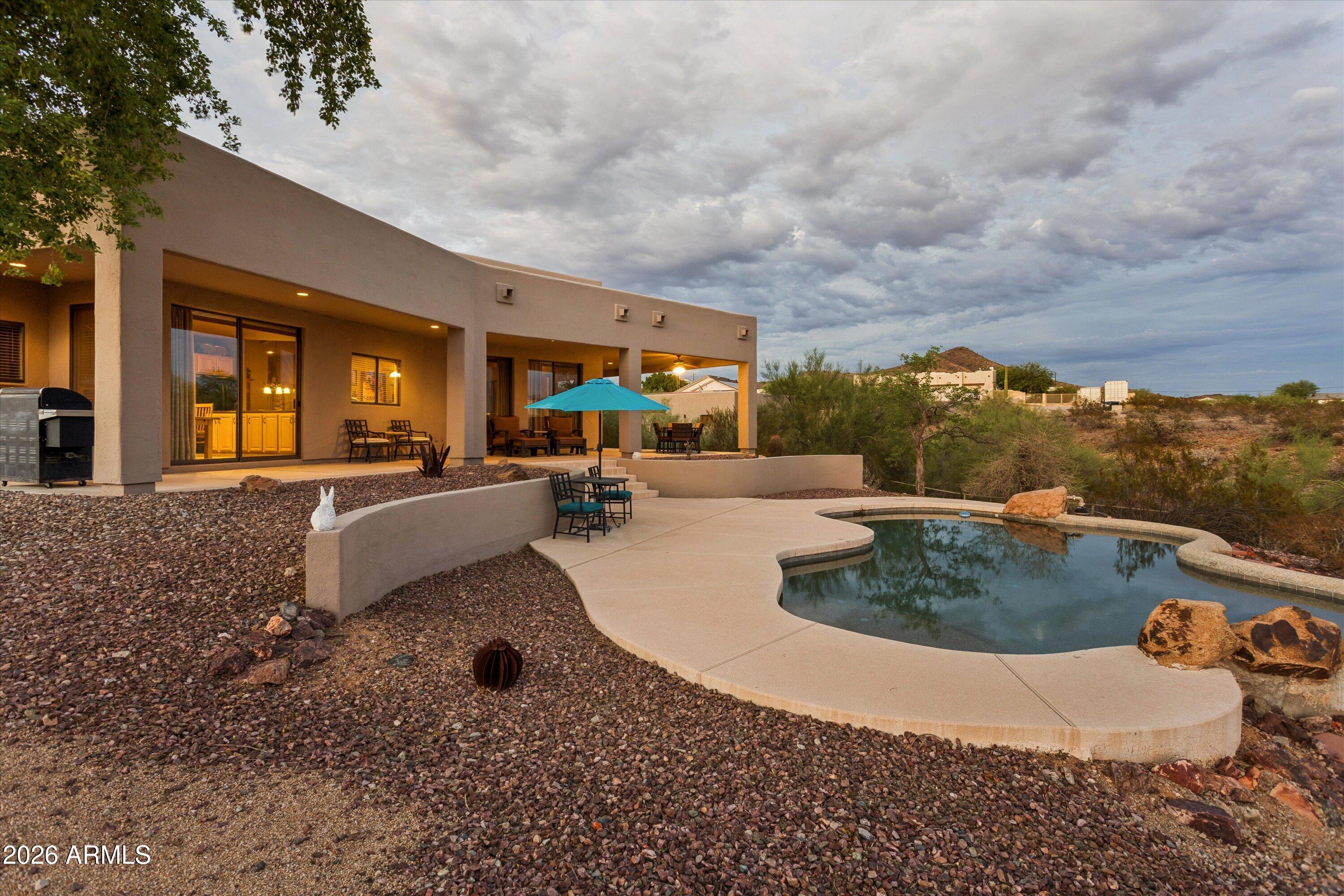 205 W QUARTZ ROCK Road