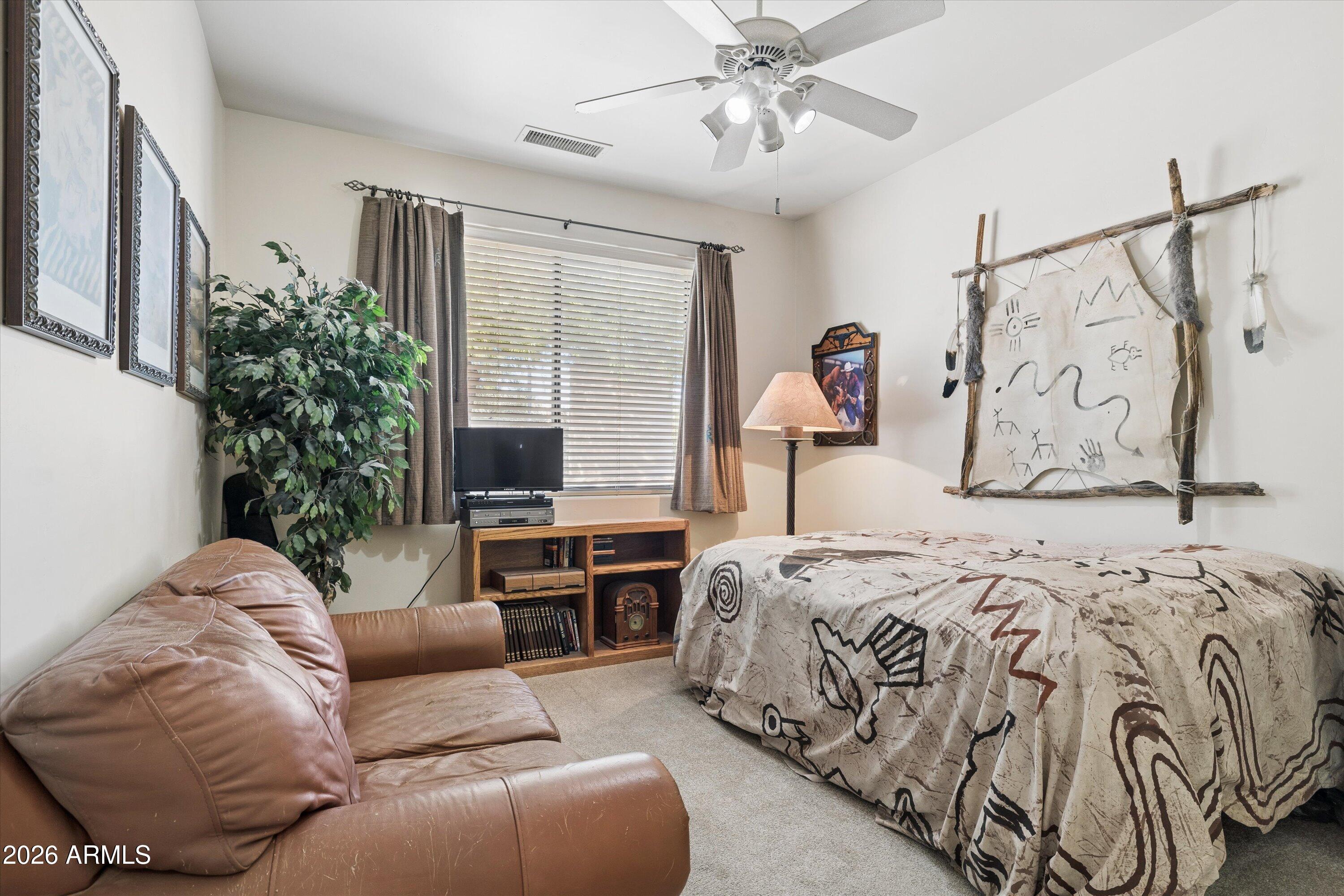 205 W QUARTZ ROCK Road