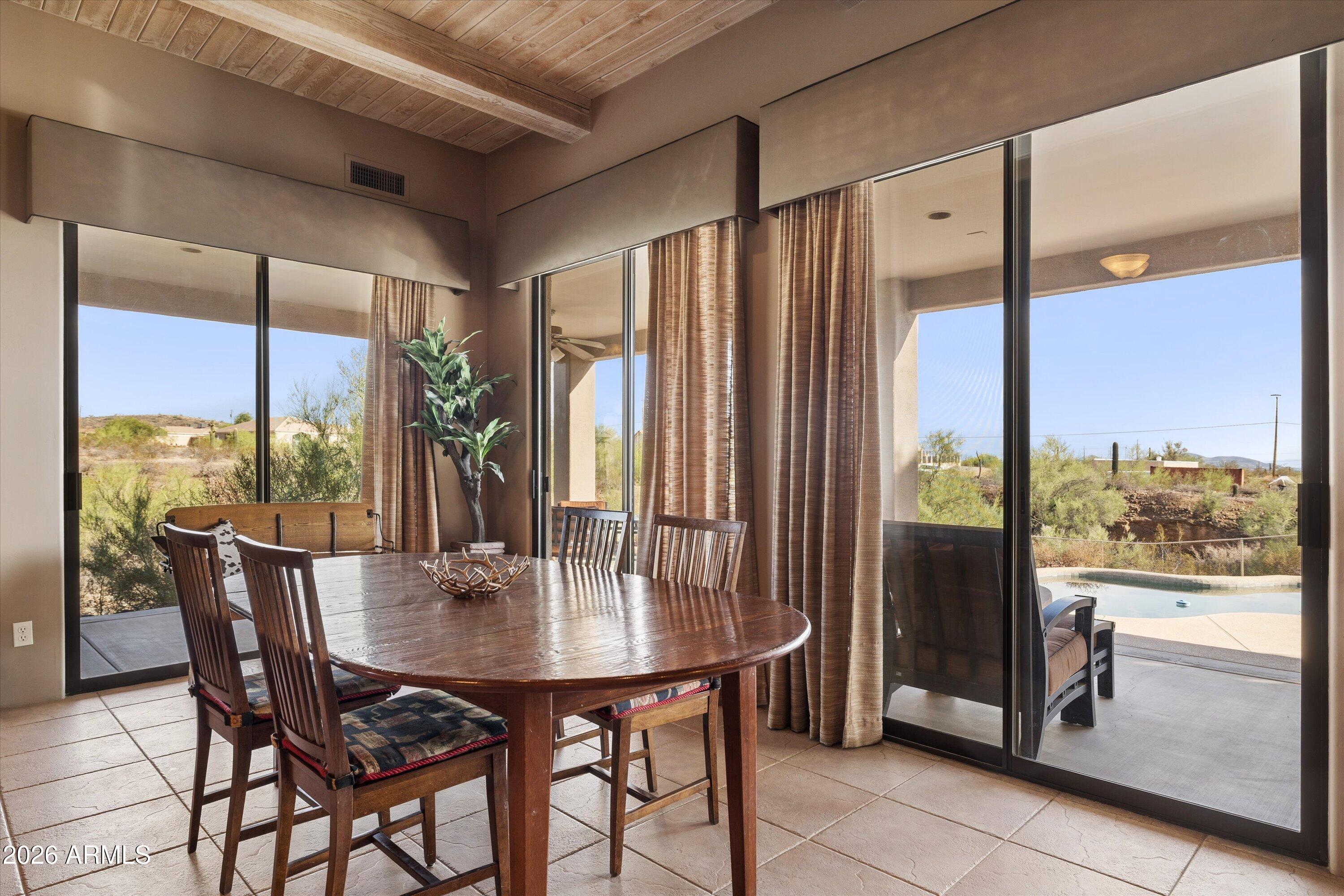 205 W QUARTZ ROCK Road