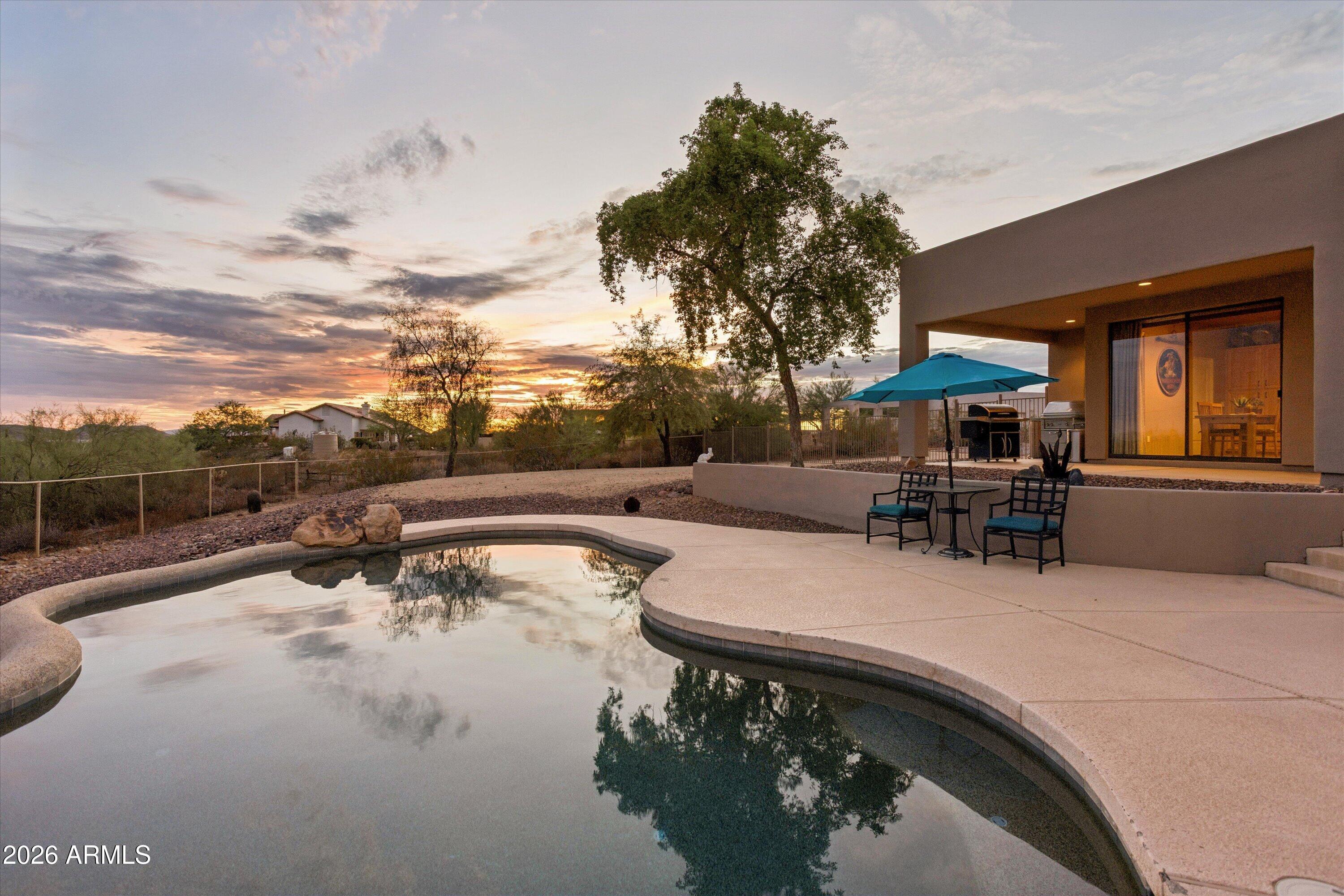 205 W QUARTZ ROCK Road
