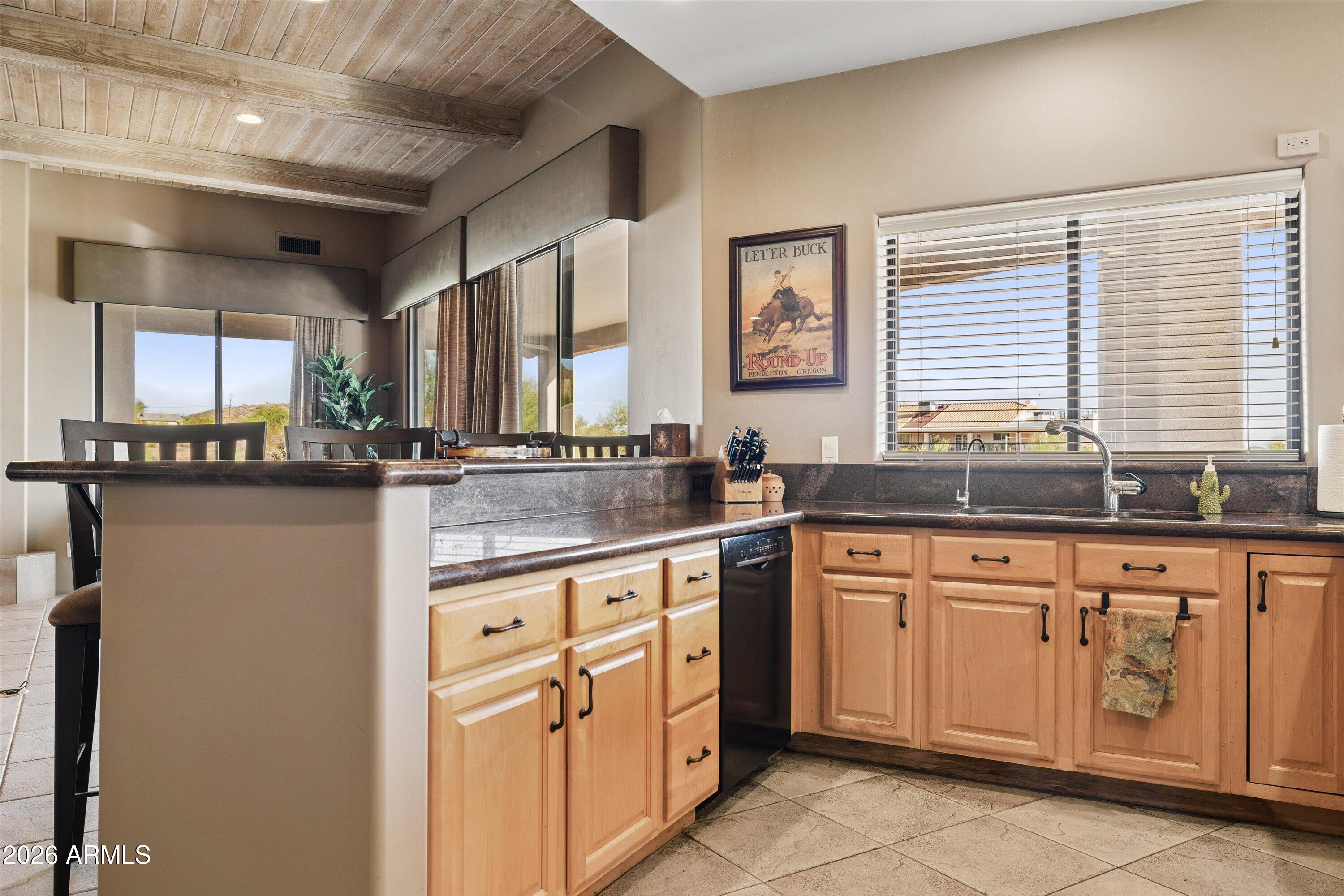 205 W QUARTZ ROCK Road