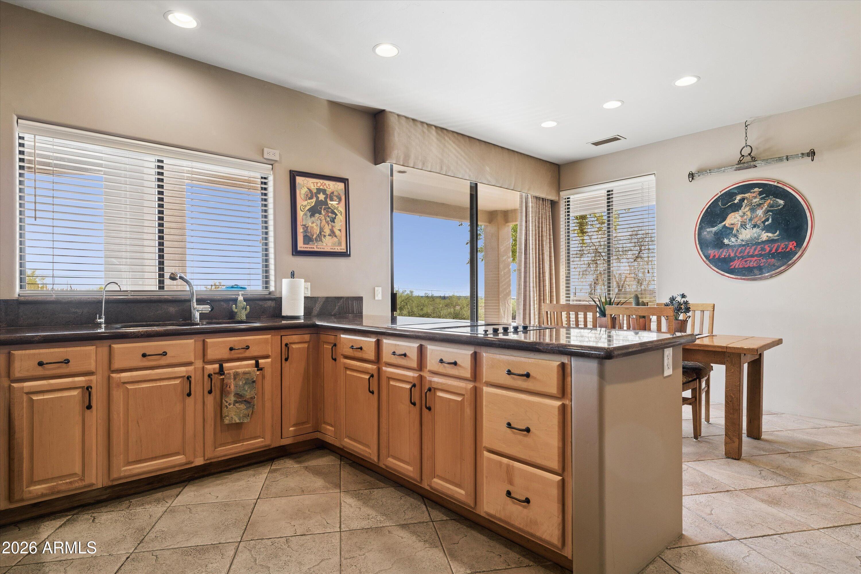205 W QUARTZ ROCK Road