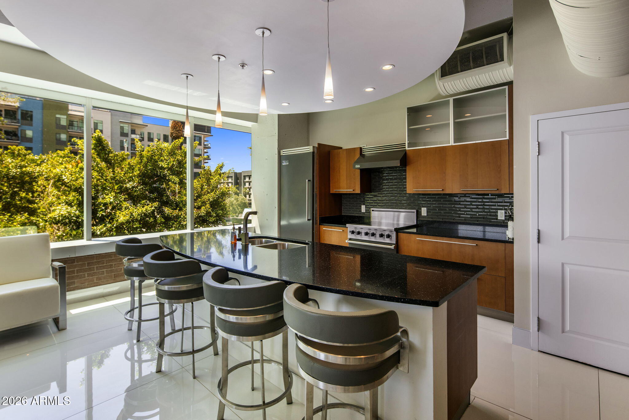 1 E LEXINGTON Avenue 1502