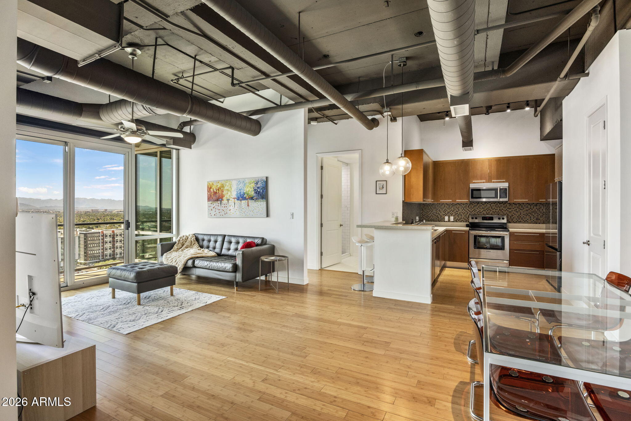 1 E LEXINGTON Avenue 1502