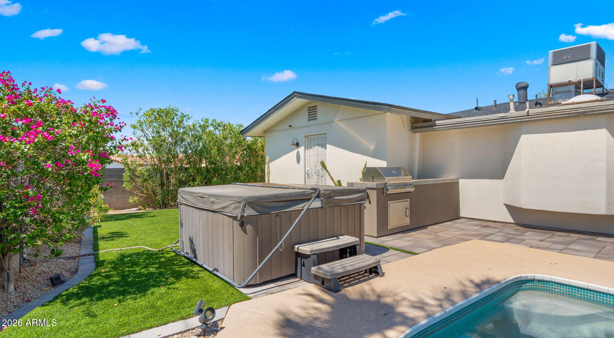 2255 E PIESTEWA PEAK Drive