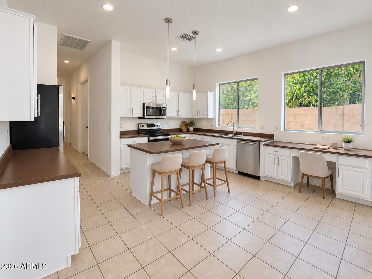 770 W CHERRYWOOD Drive