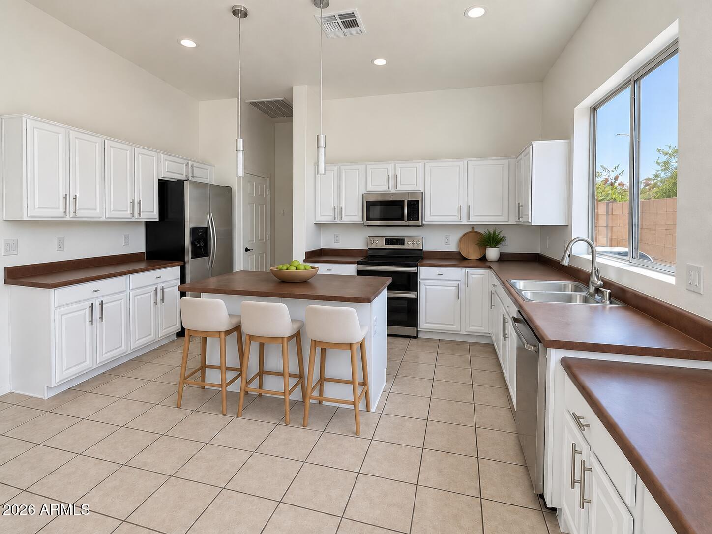 770 W CHERRYWOOD Drive