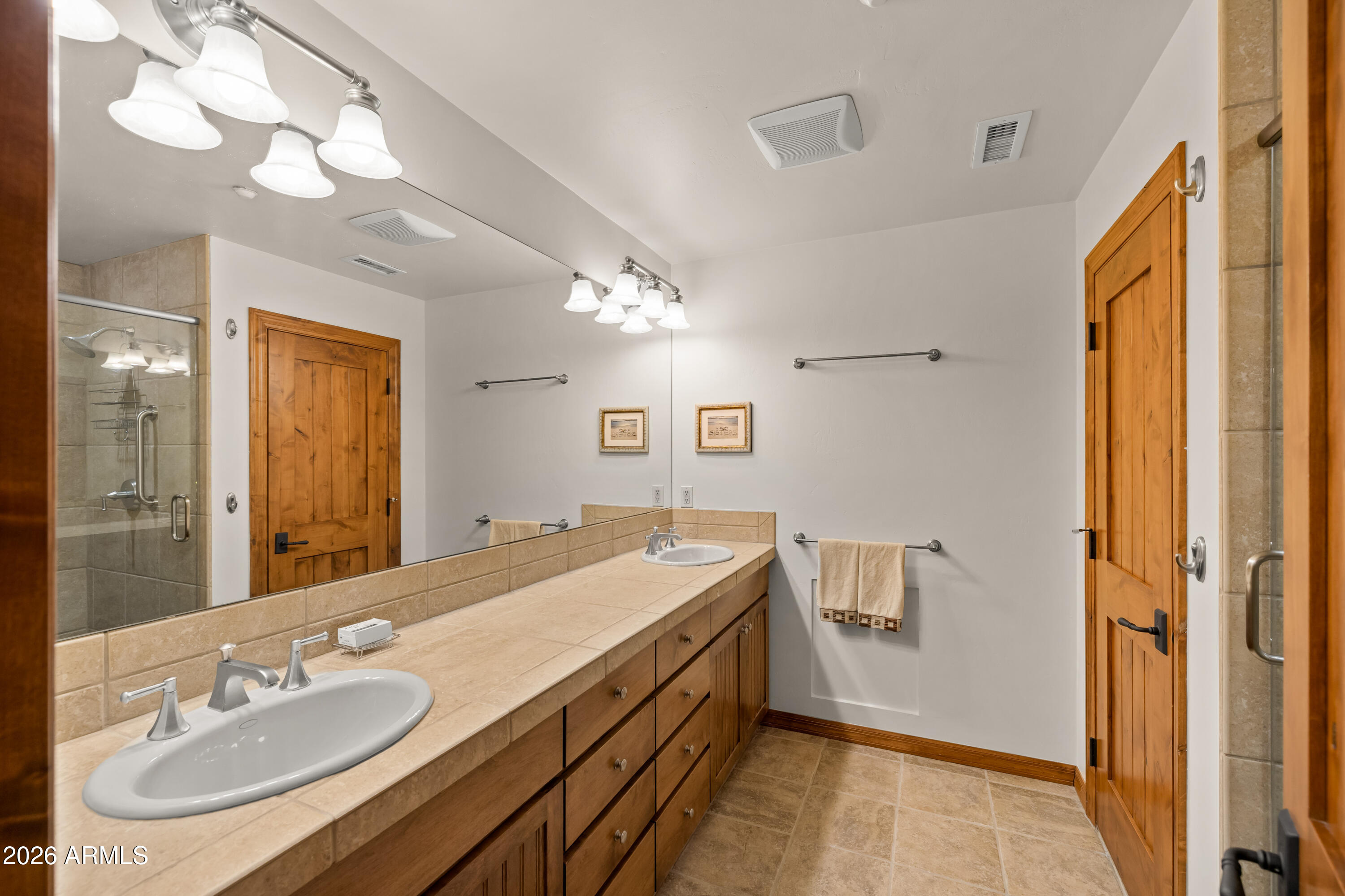 1712 E TRADE WINDS Court