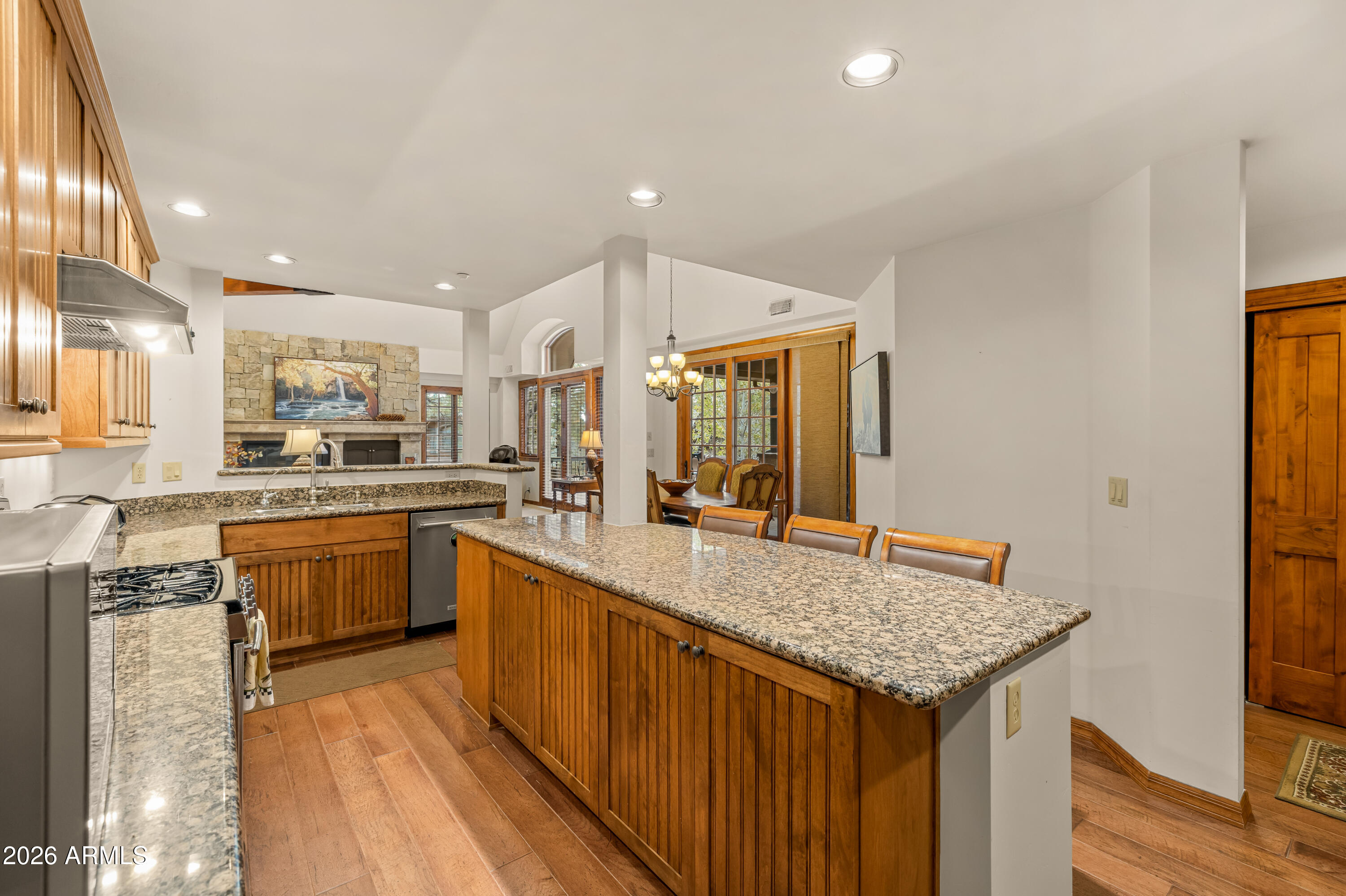 1712 E TRADE WINDS Court