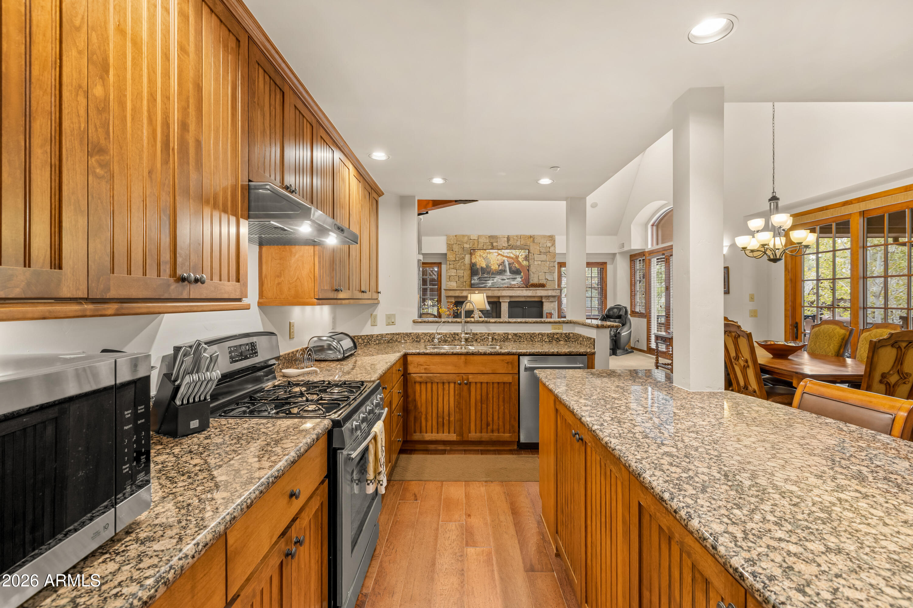 1712 E TRADE WINDS Court