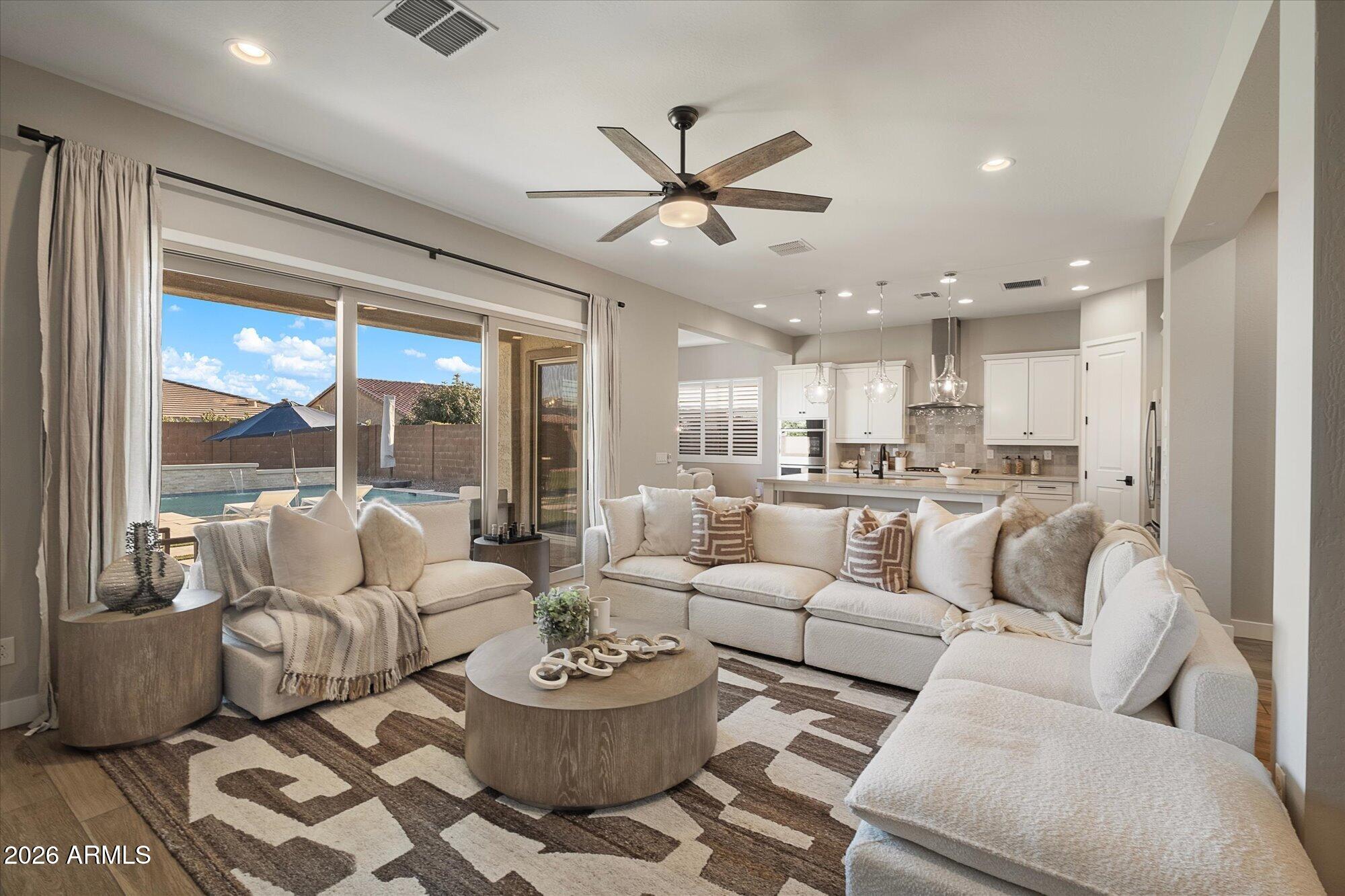 3437 E DALEY Lane