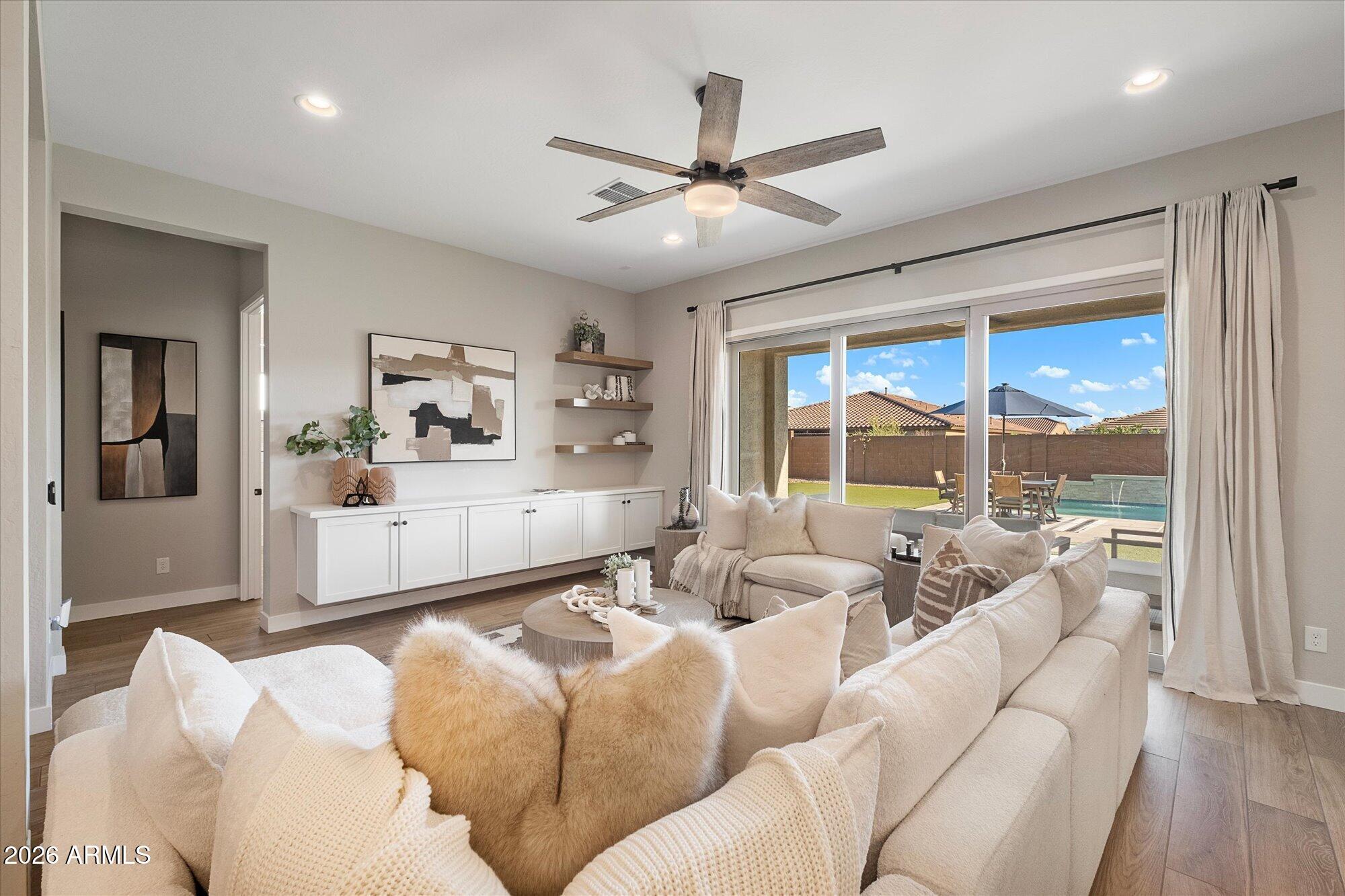 3437 E DALEY Lane