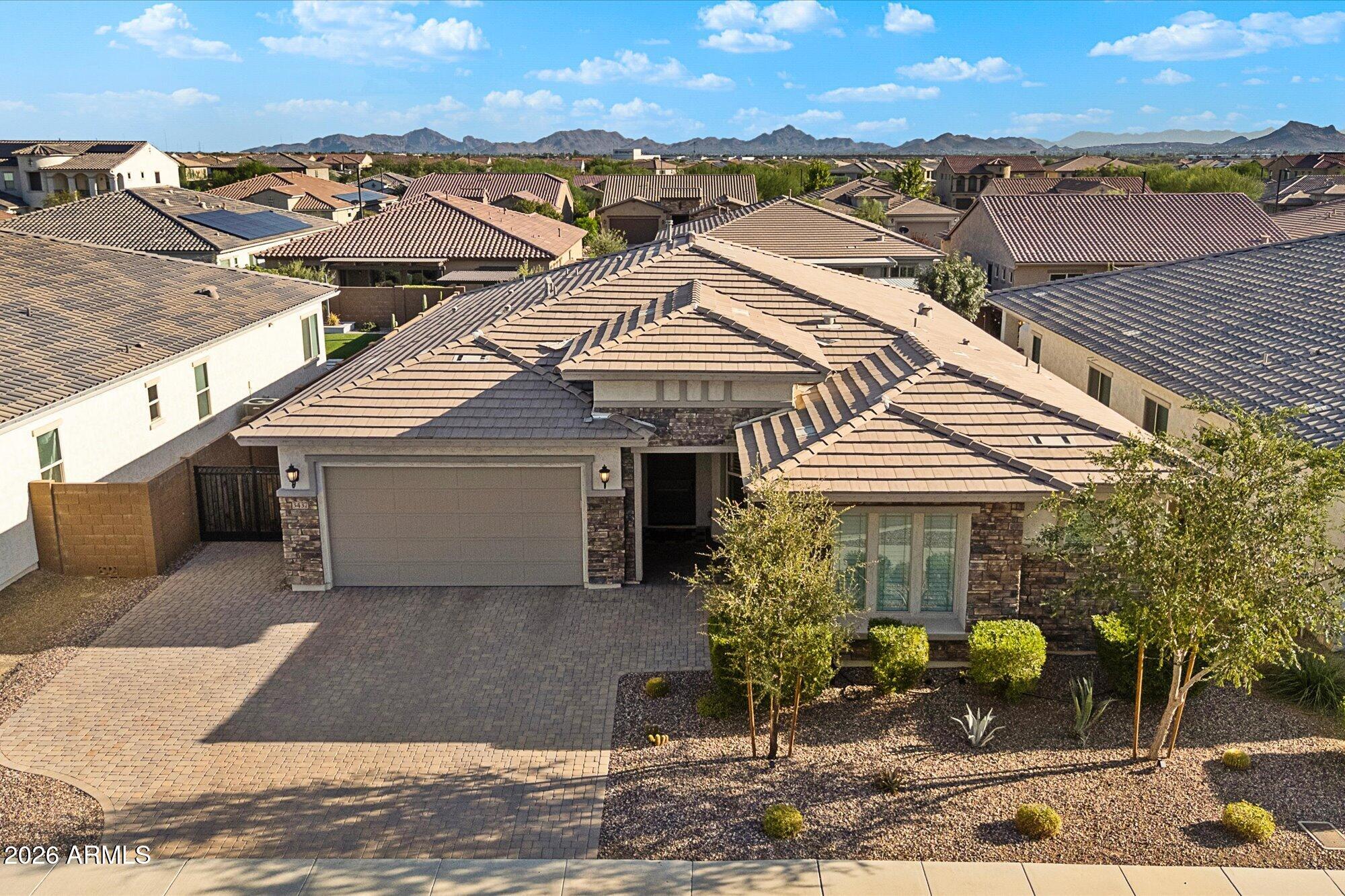 3437 E DALEY Lane