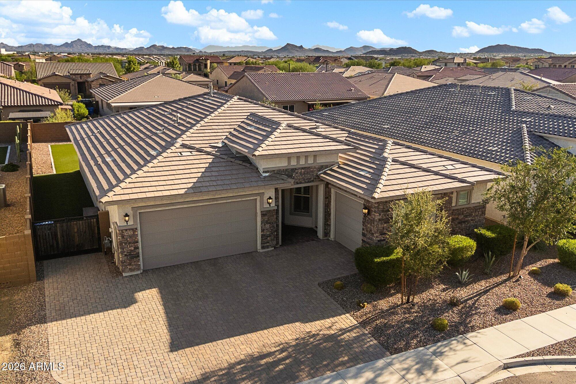 3437 E DALEY Lane