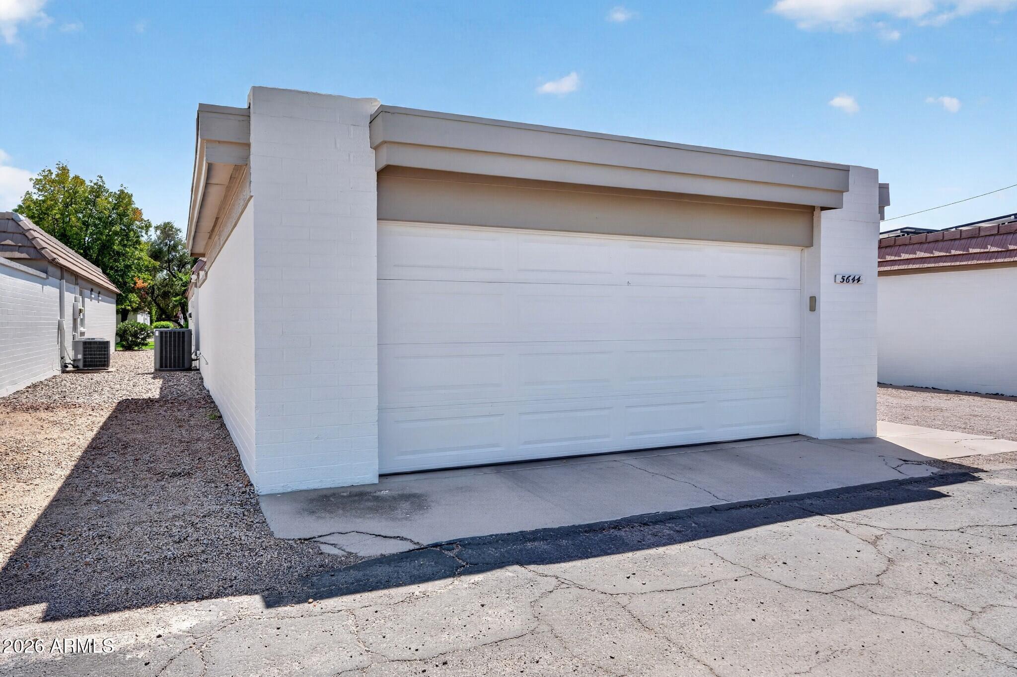 5644 N 12TH Street