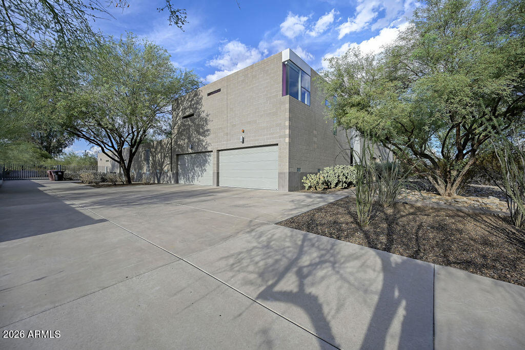 10010 E JENAN Drive