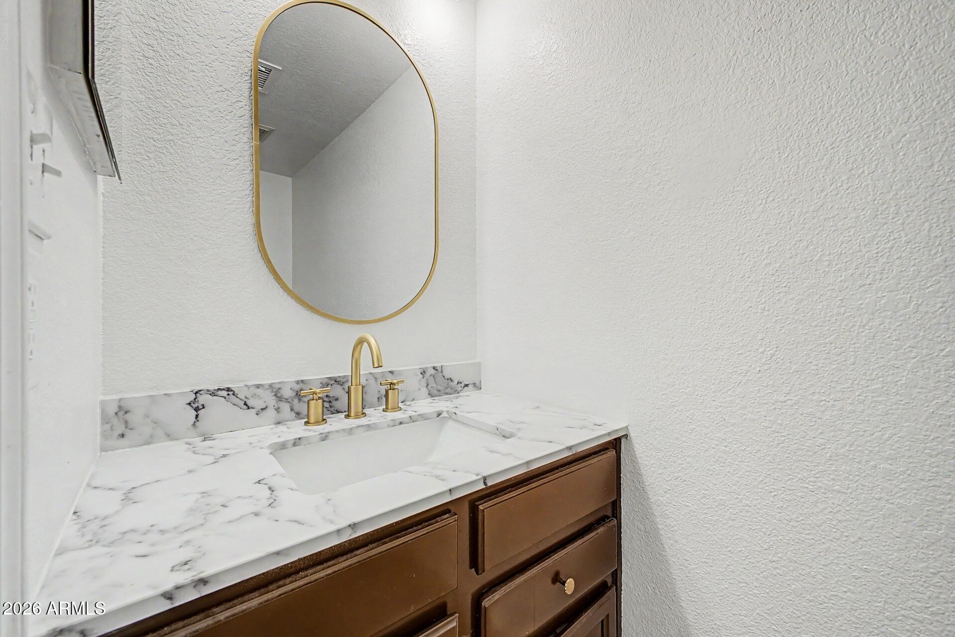 5704 E AIRE LIBRE Avenue 1102